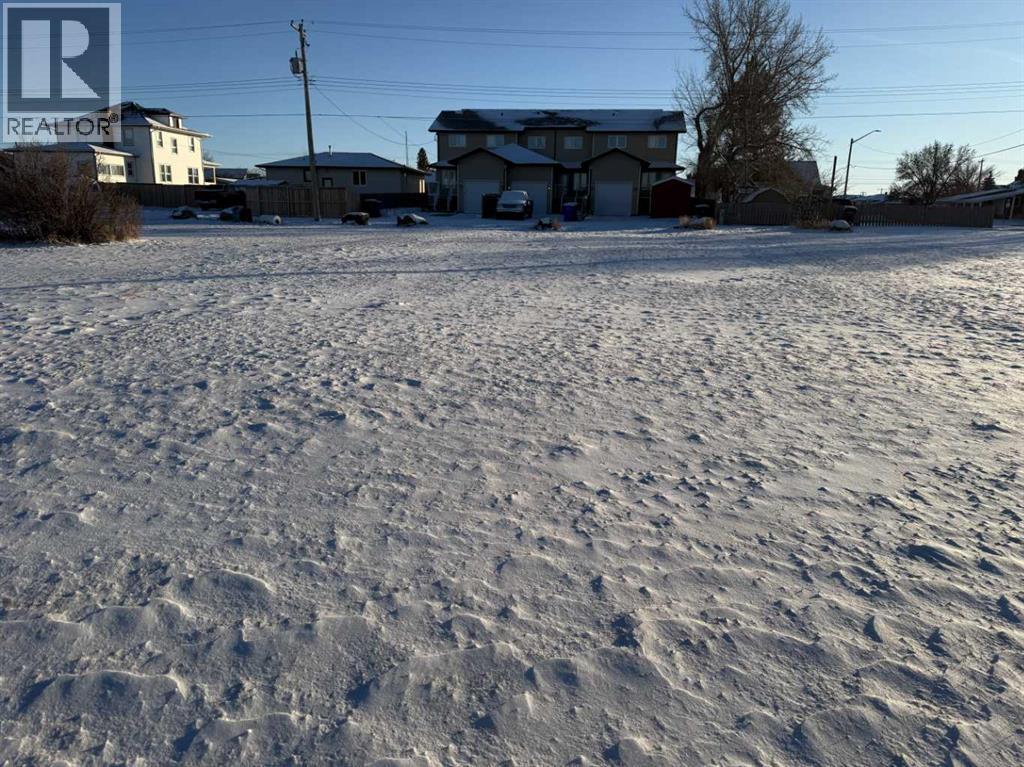 109 7 Avenue E, Bow Island — photo 3