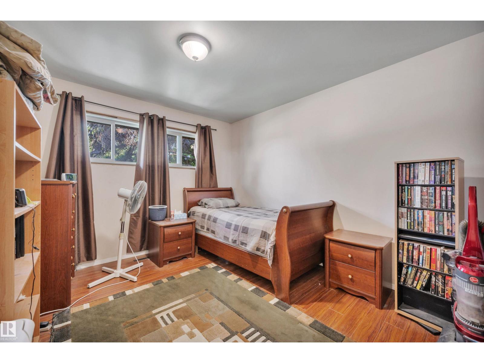 13411 112 ST NW - 11