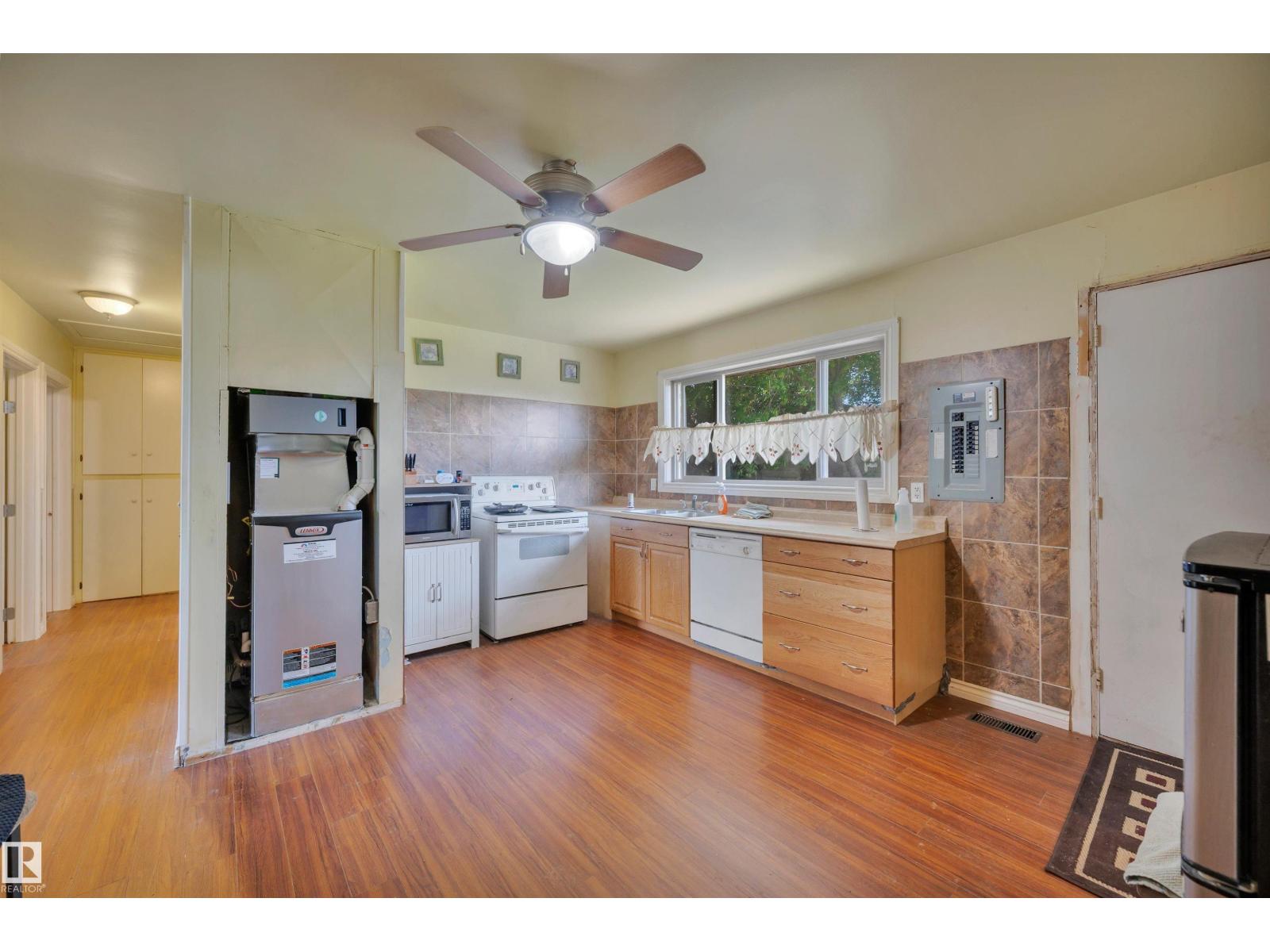 13411 112 ST NW - 7