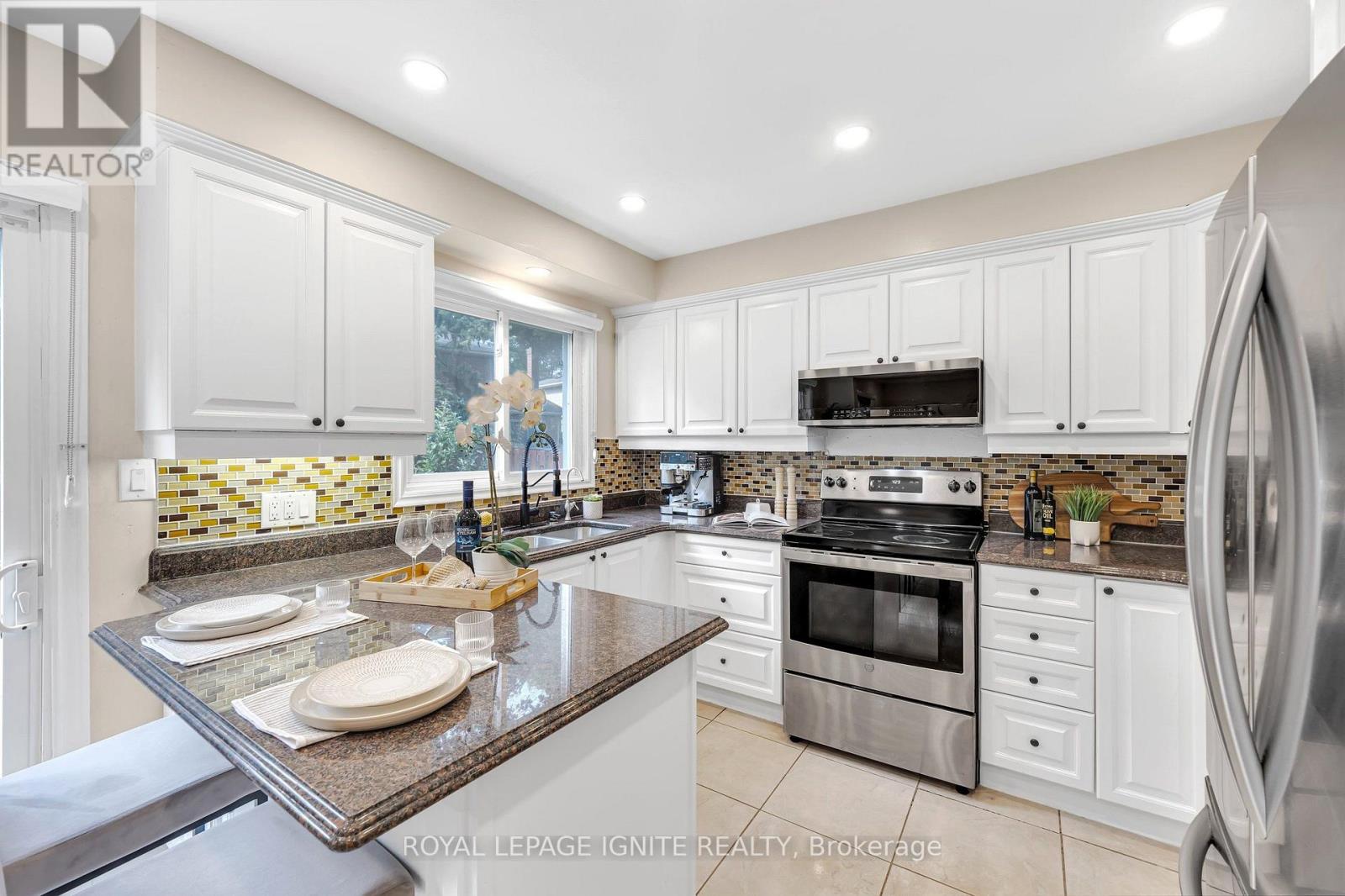 39 SADDLEBACK COURT - Image 11