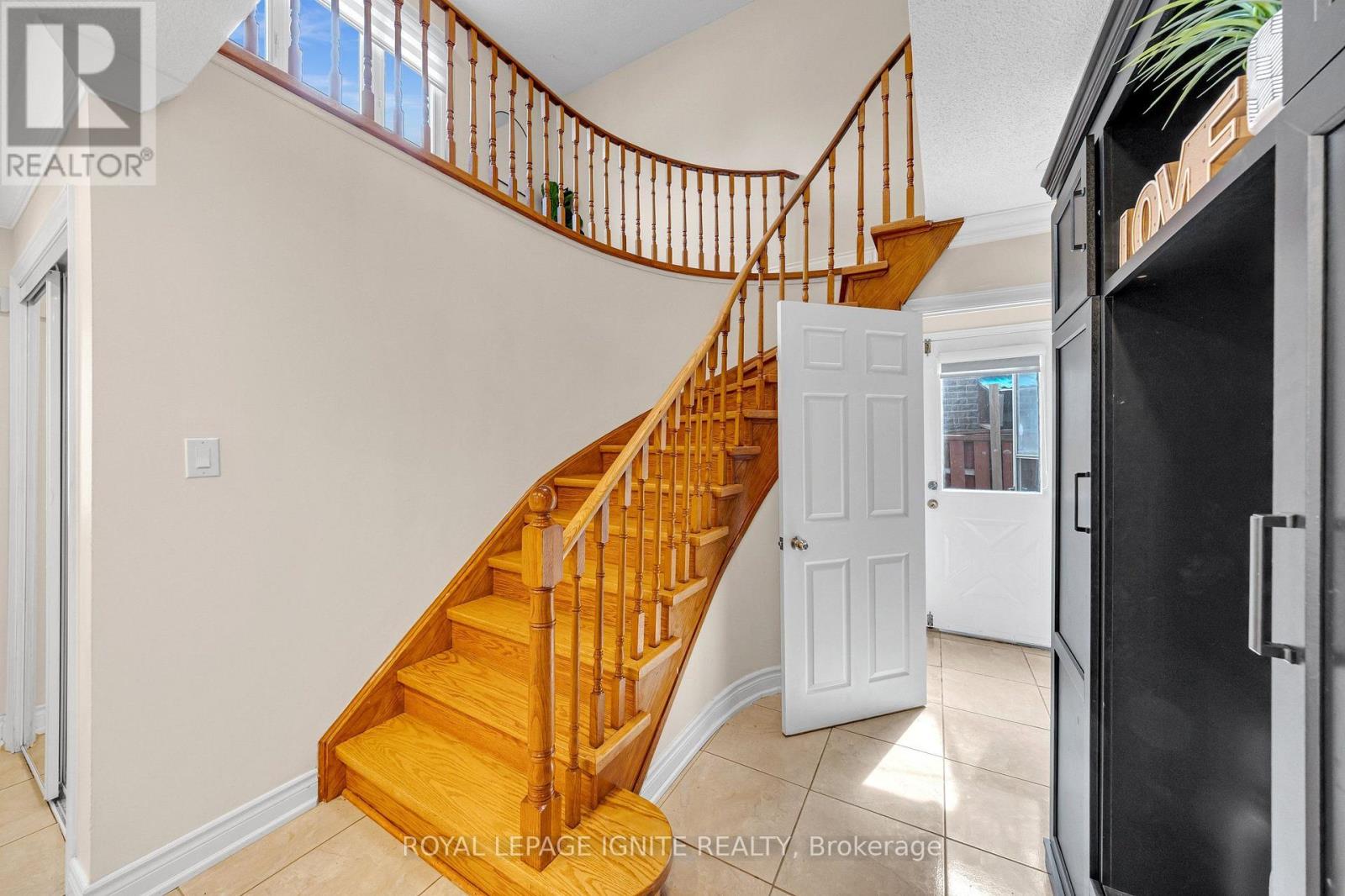39 SADDLEBACK COURT - Image 16