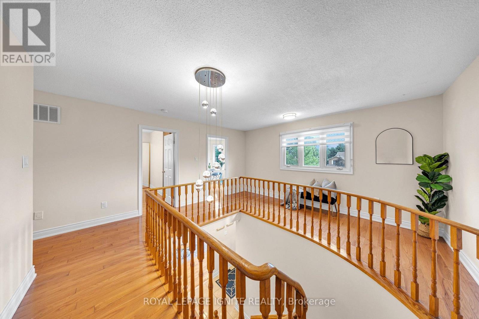 39 SADDLEBACK COURT - Image 17