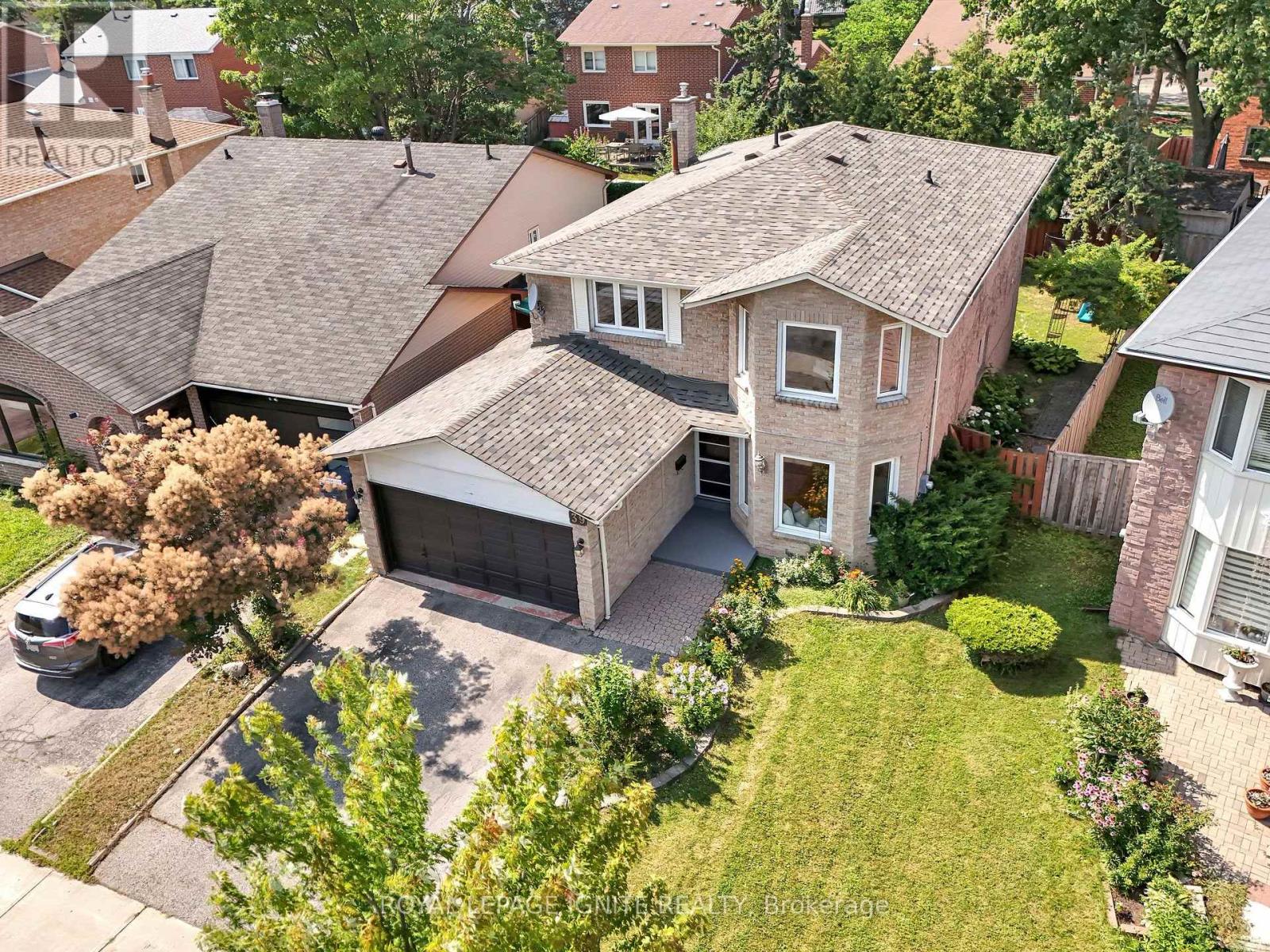 39 SADDLEBACK COURT - 2