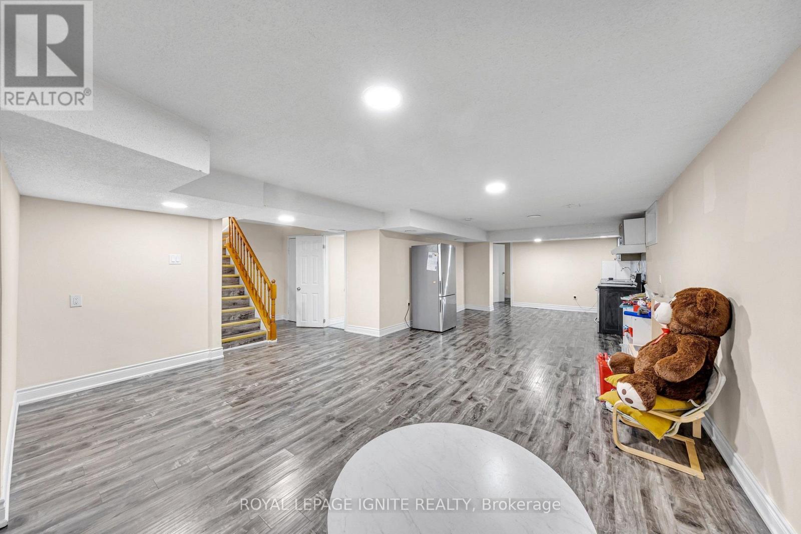 39 SADDLEBACK COURT - Image 28