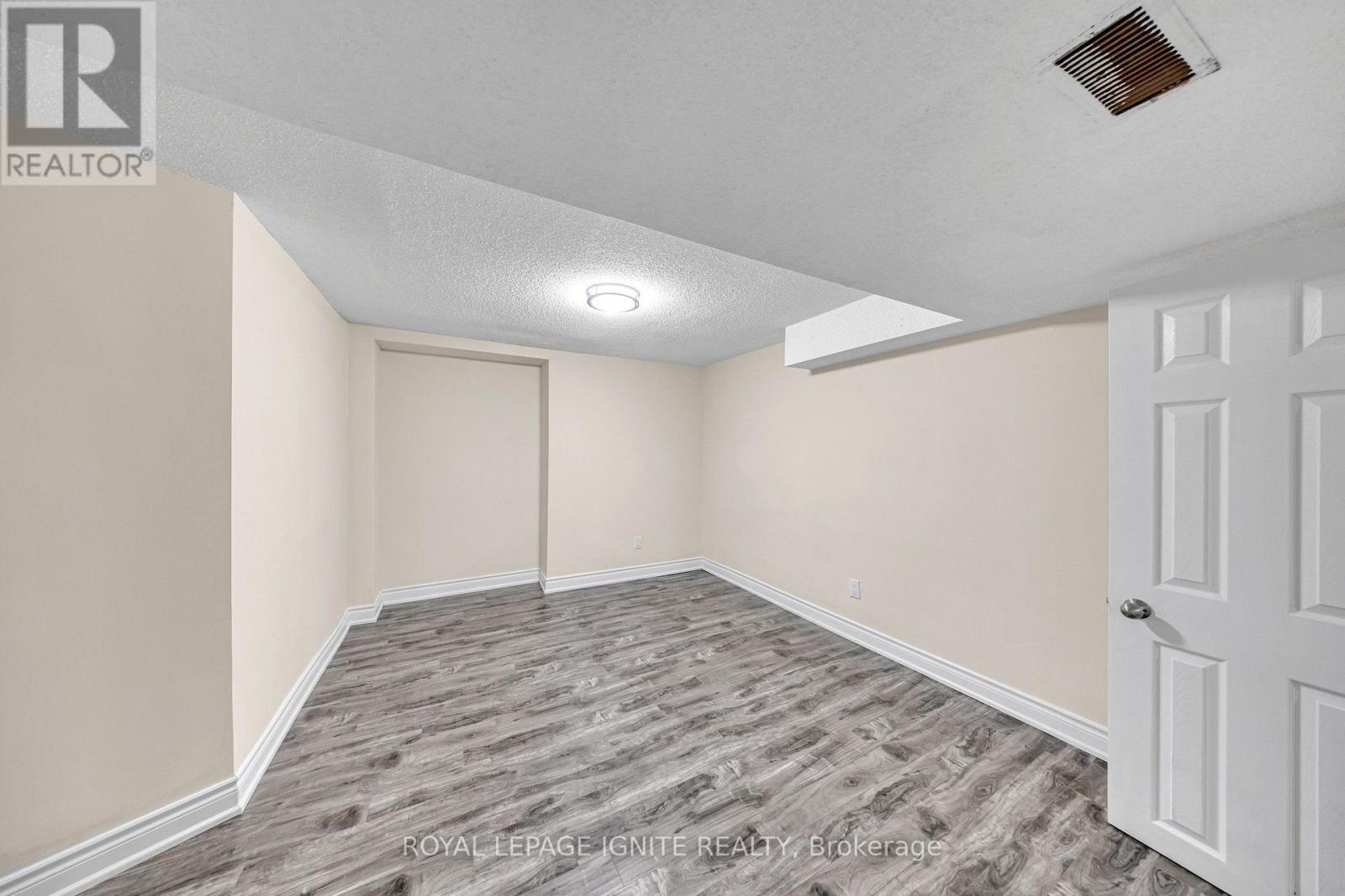 39 SADDLEBACK COURT - Image 31