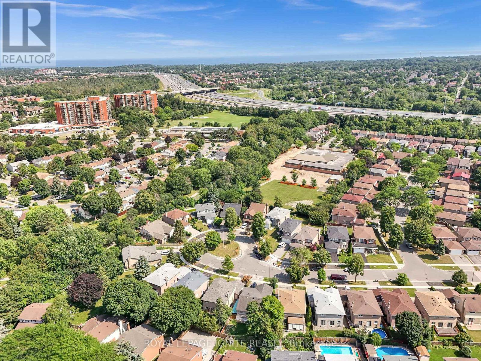 39 SADDLEBACK COURT - 40