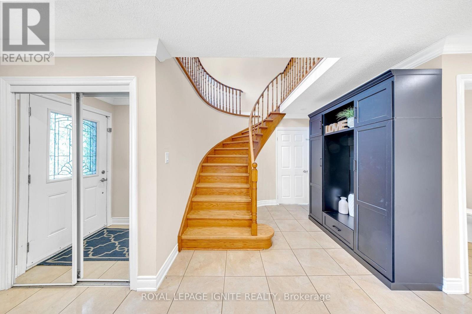 39 SADDLEBACK COURT - Image 5