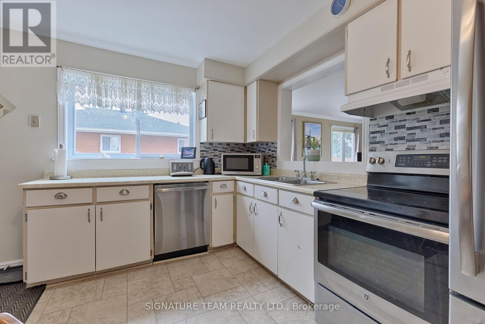 21 ELLIOTT STREET - 9