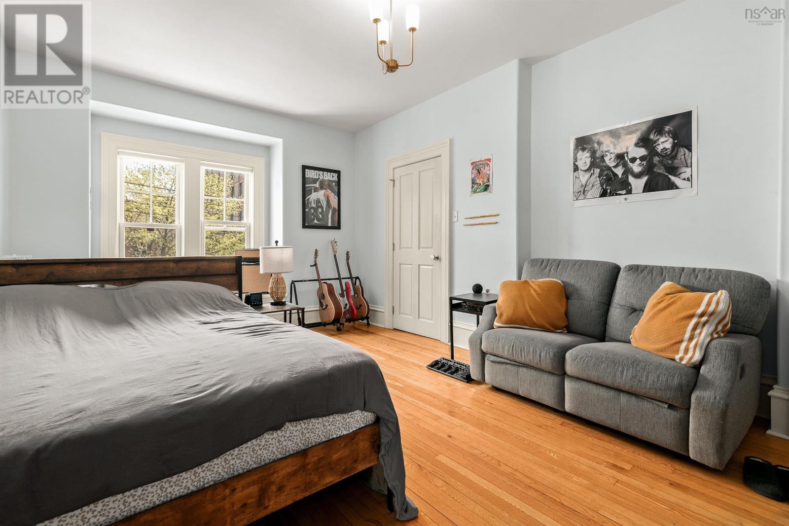 1278 Queen Street - 25