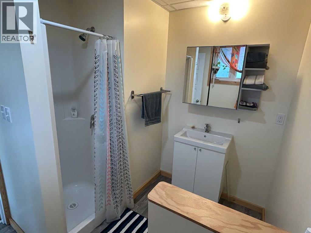 49 Grandview Crescent - 35