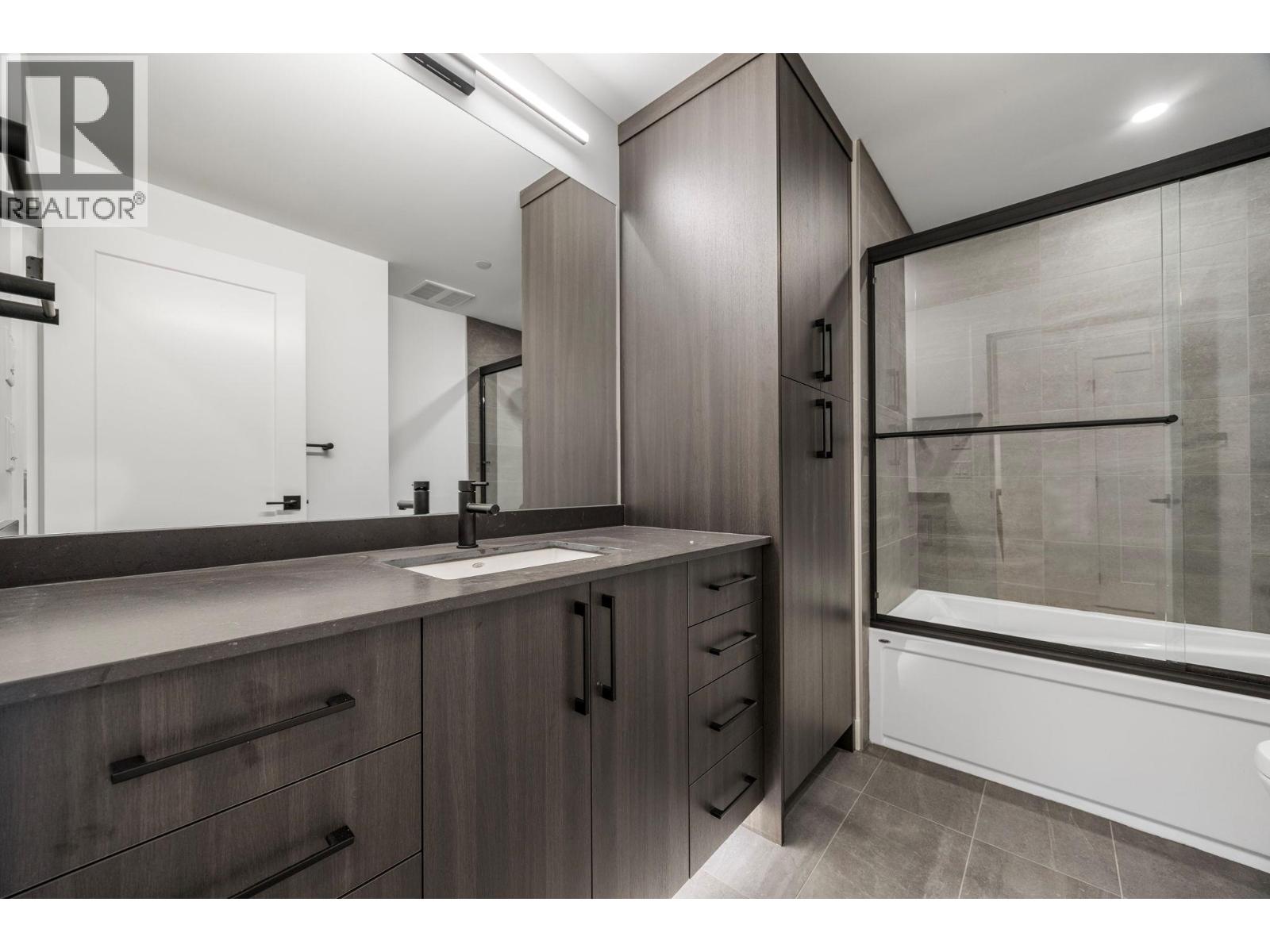 6008 Princess Street - 46