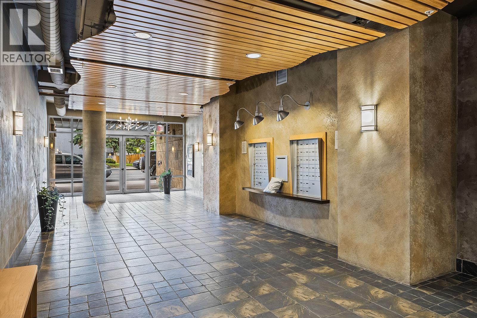 #204 1329 Ellis Street - 25