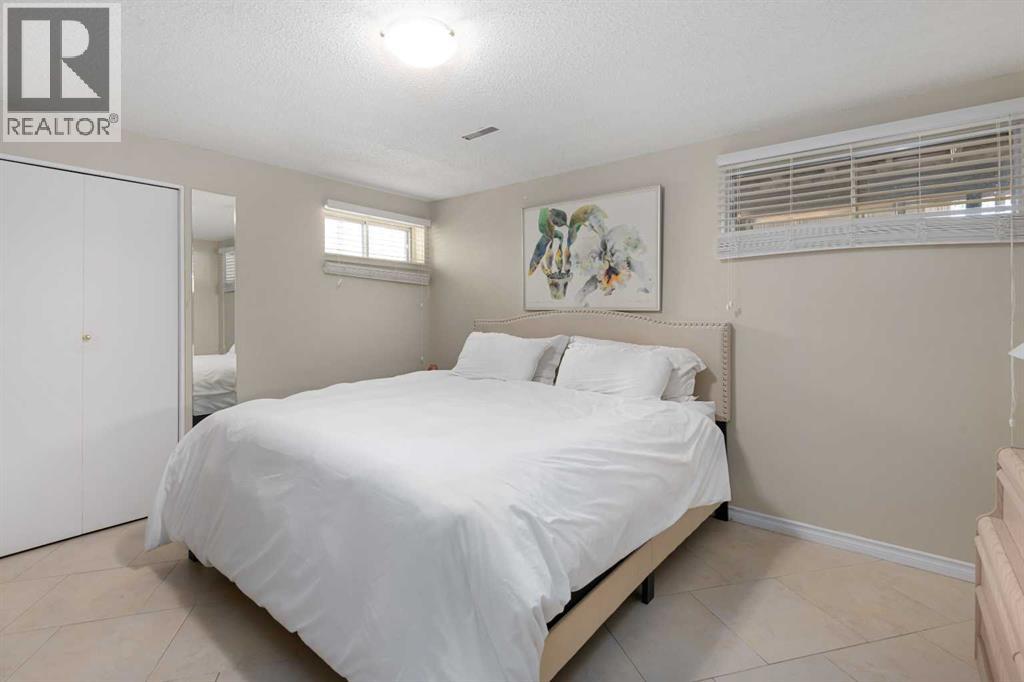 95 Hawkstone Close NW - 38