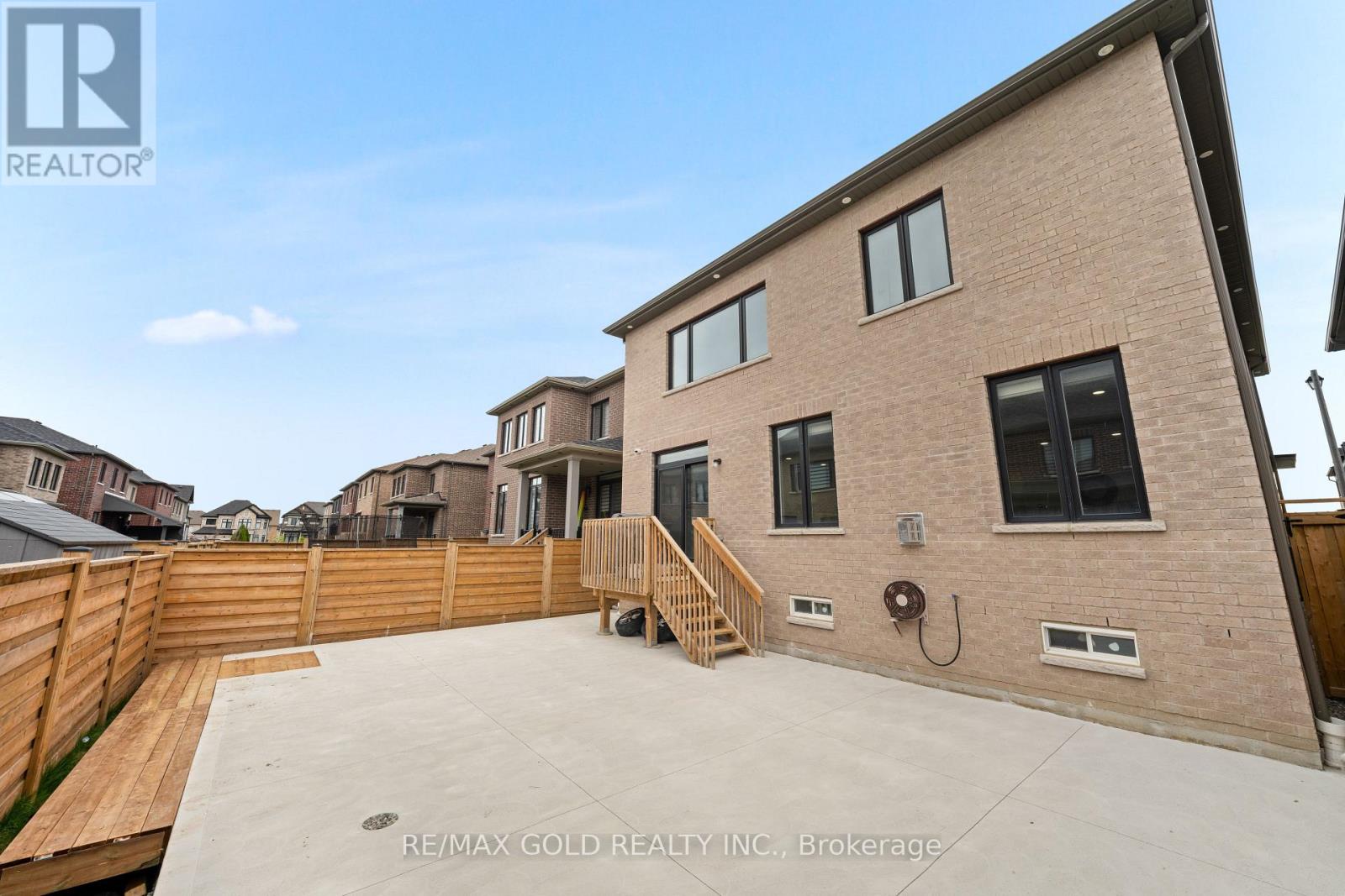 58 STILTON AVENUE - 27