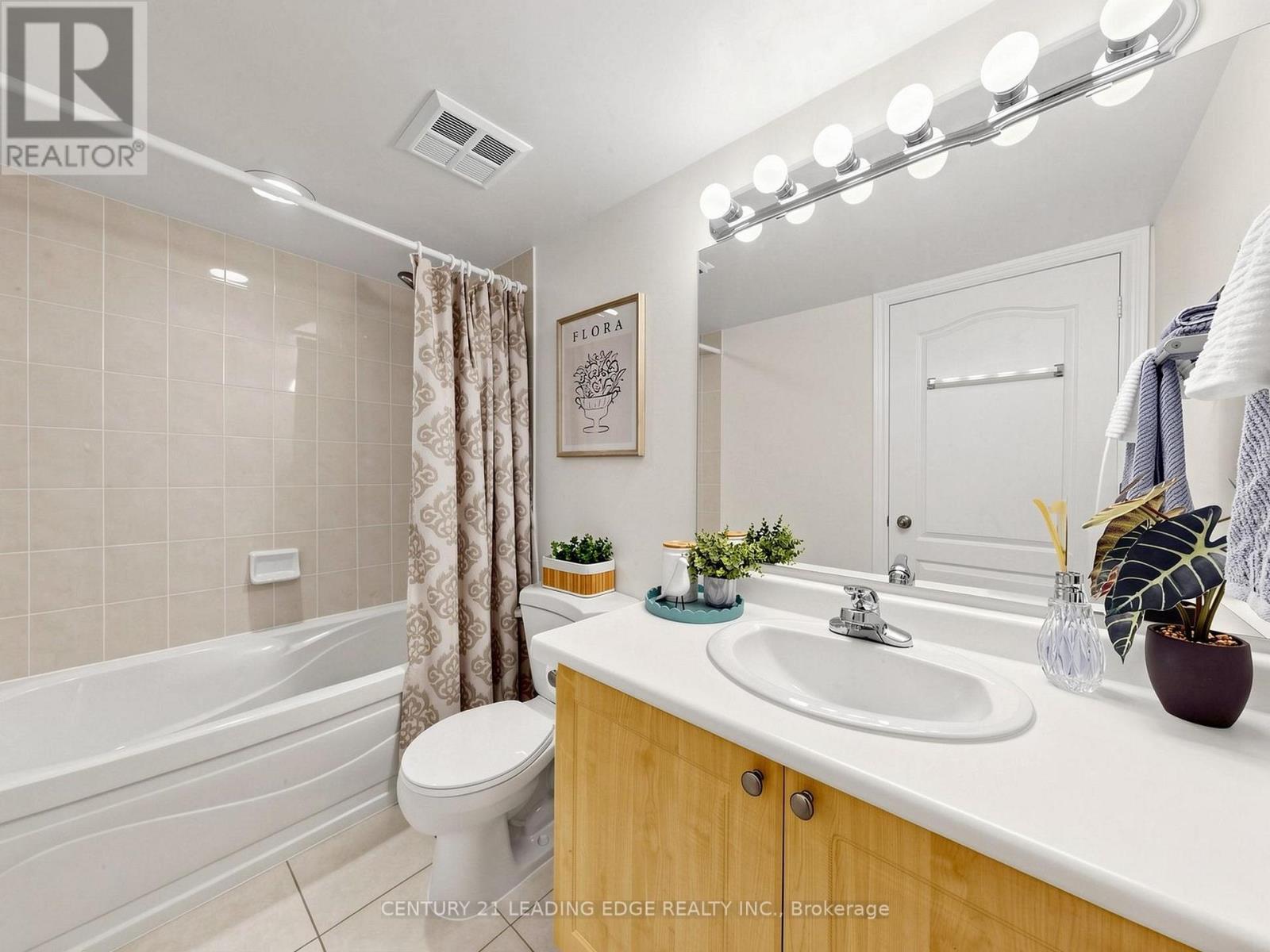 #102 50 THE BOARDWALK WAY - Image 20