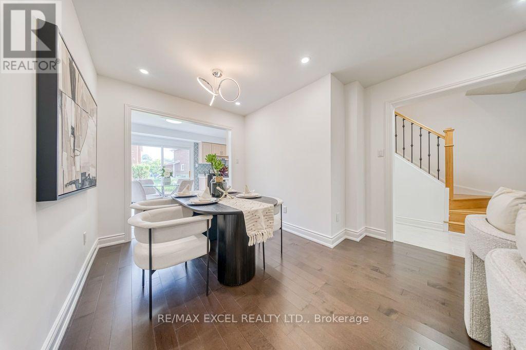 25 BARRINGTON CRESCENT - 10