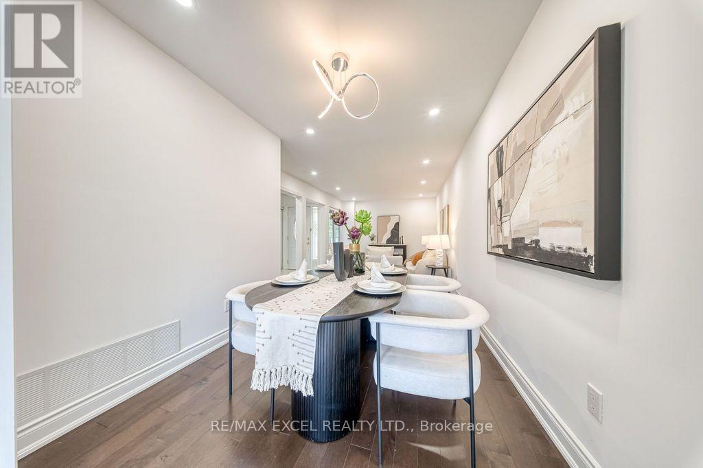 25 BARRINGTON CRESCENT - 11