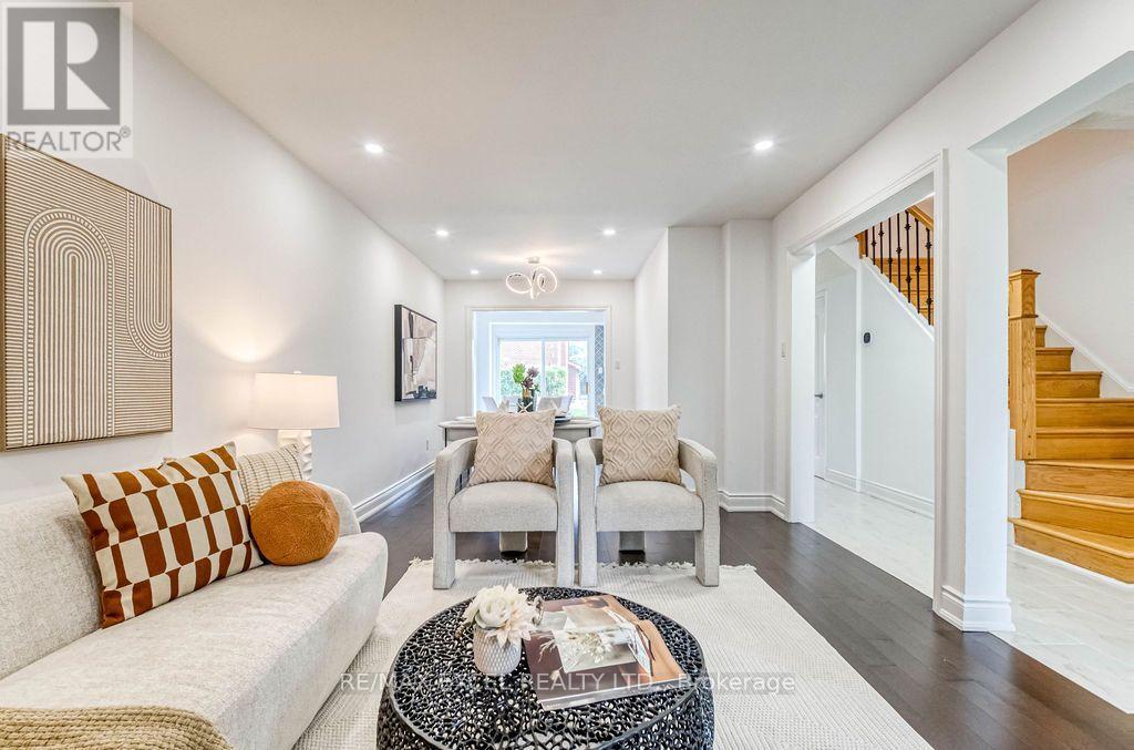 25 BARRINGTON CRESCENT - 8