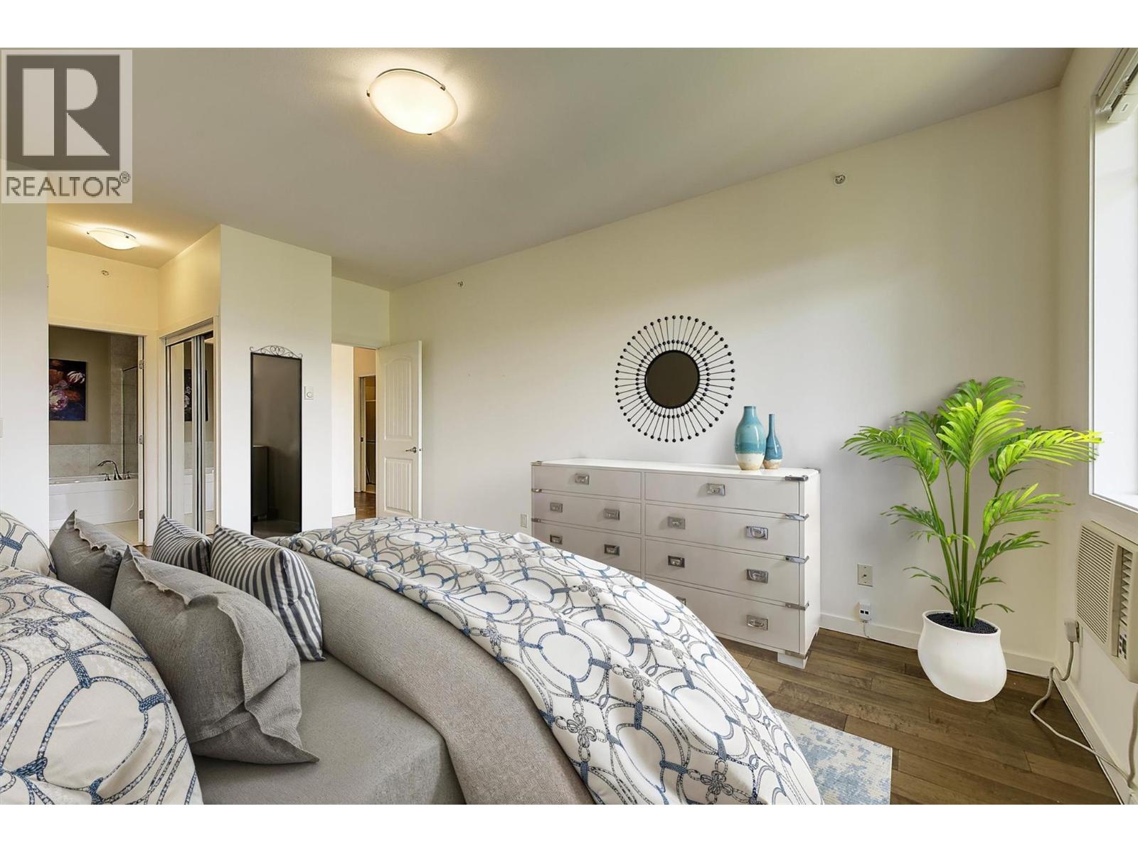 #411 3735 Casorso Road - 36