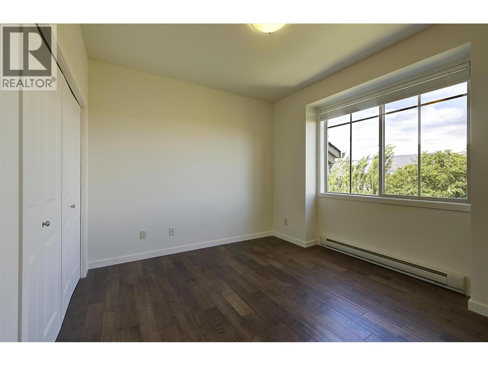 #411 3735 Casorso Road - 44