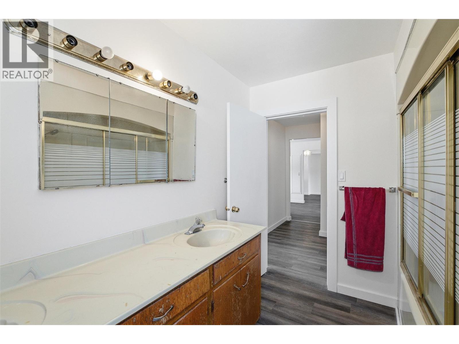 2337 Coutlee Avenue - 27