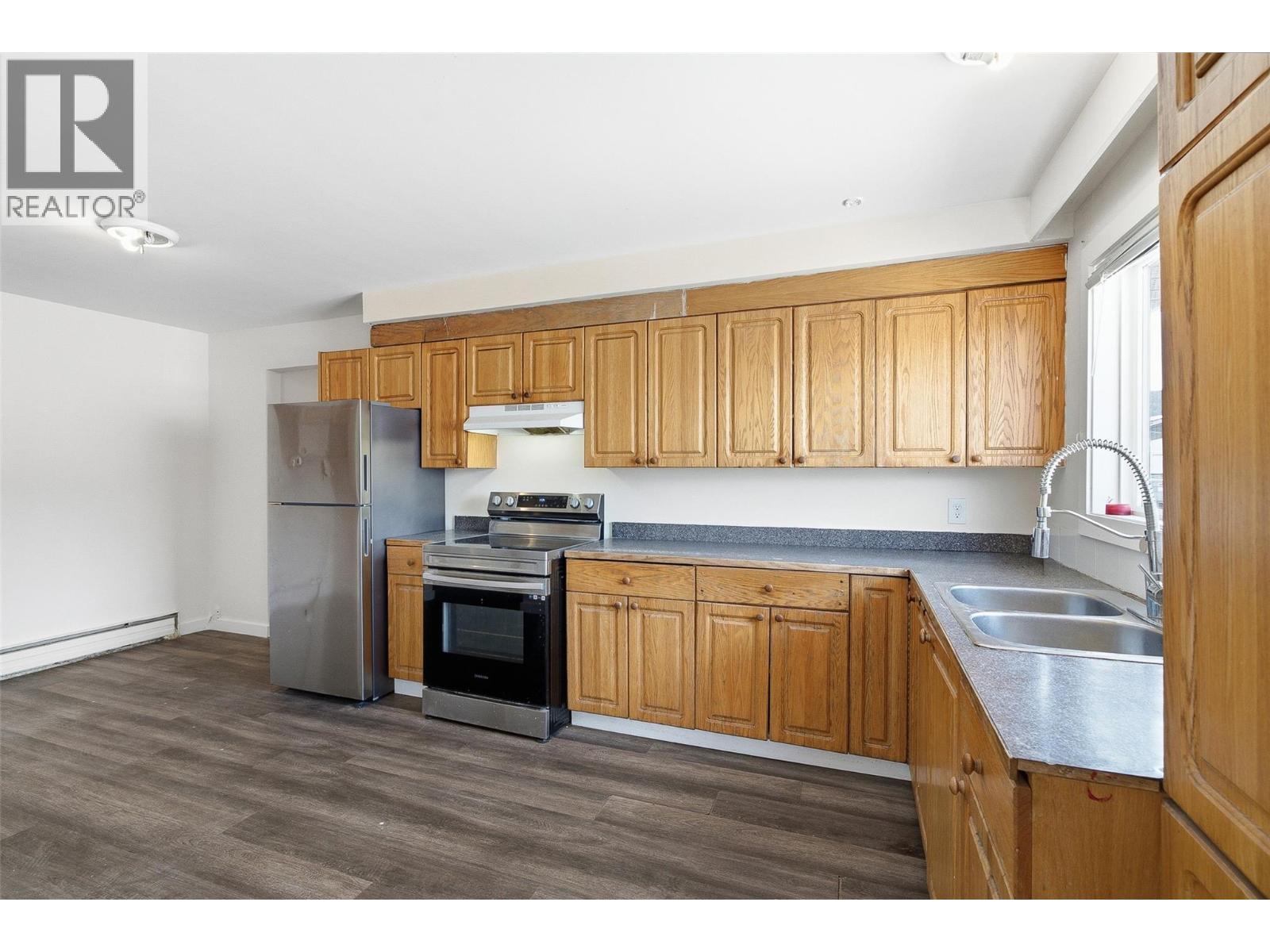 2337 Coutlee Avenue - 23