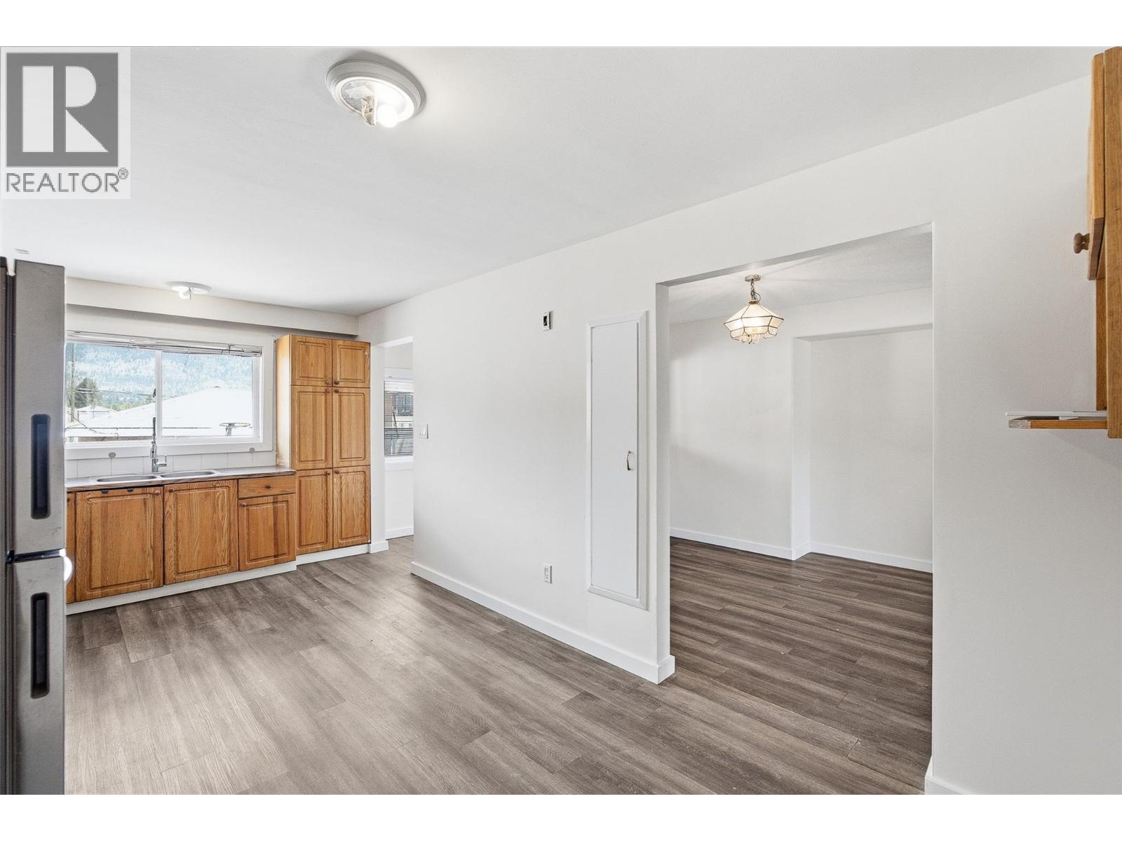2337 Coutlee Avenue - 18
