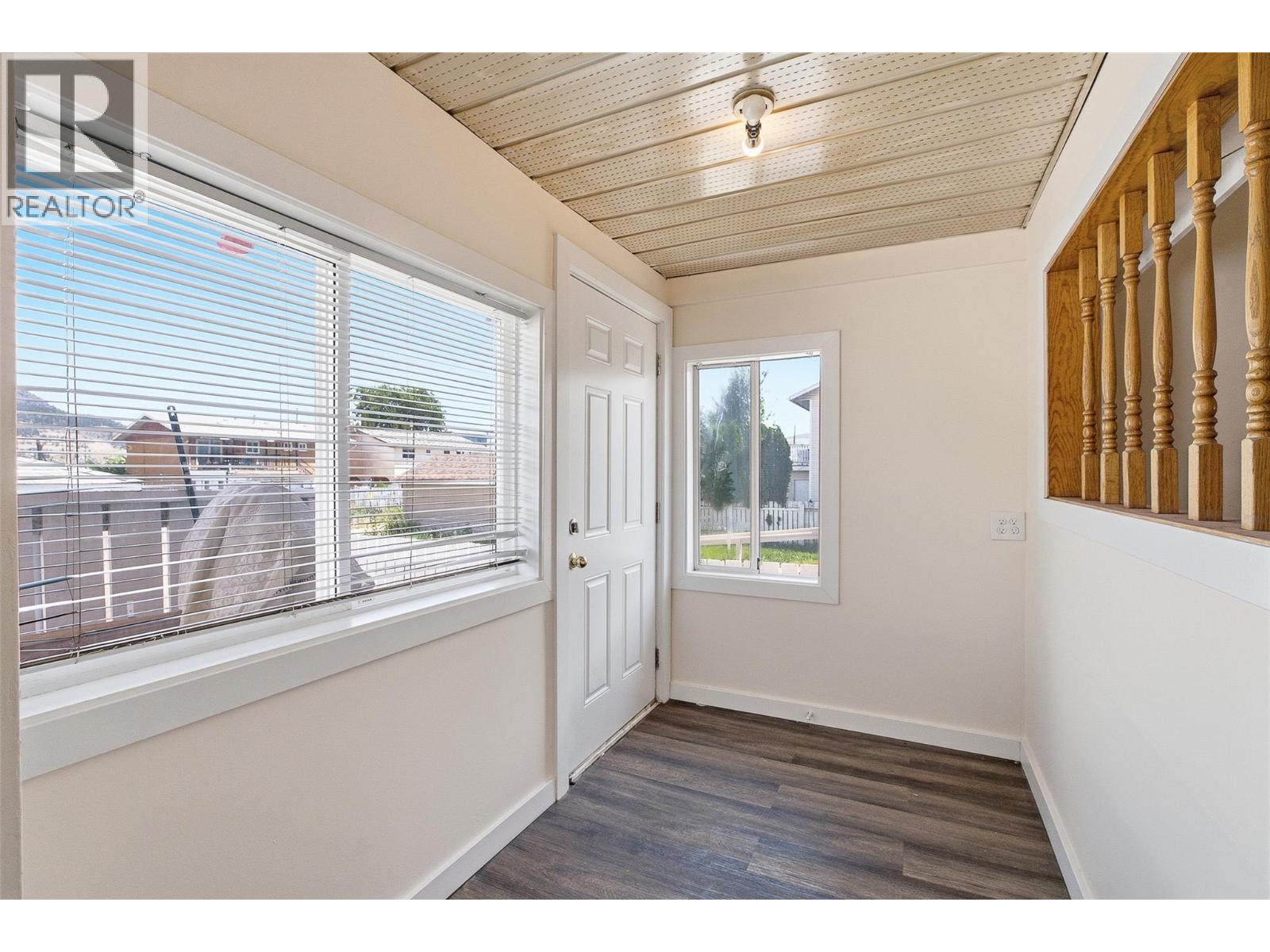 2337 Coutlee Avenue - 21