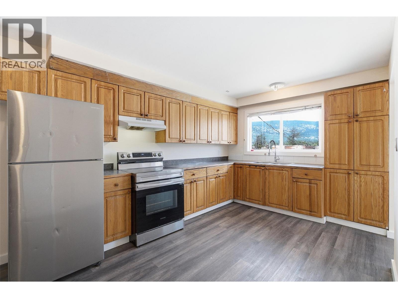 2337 Coutlee Avenue - 19