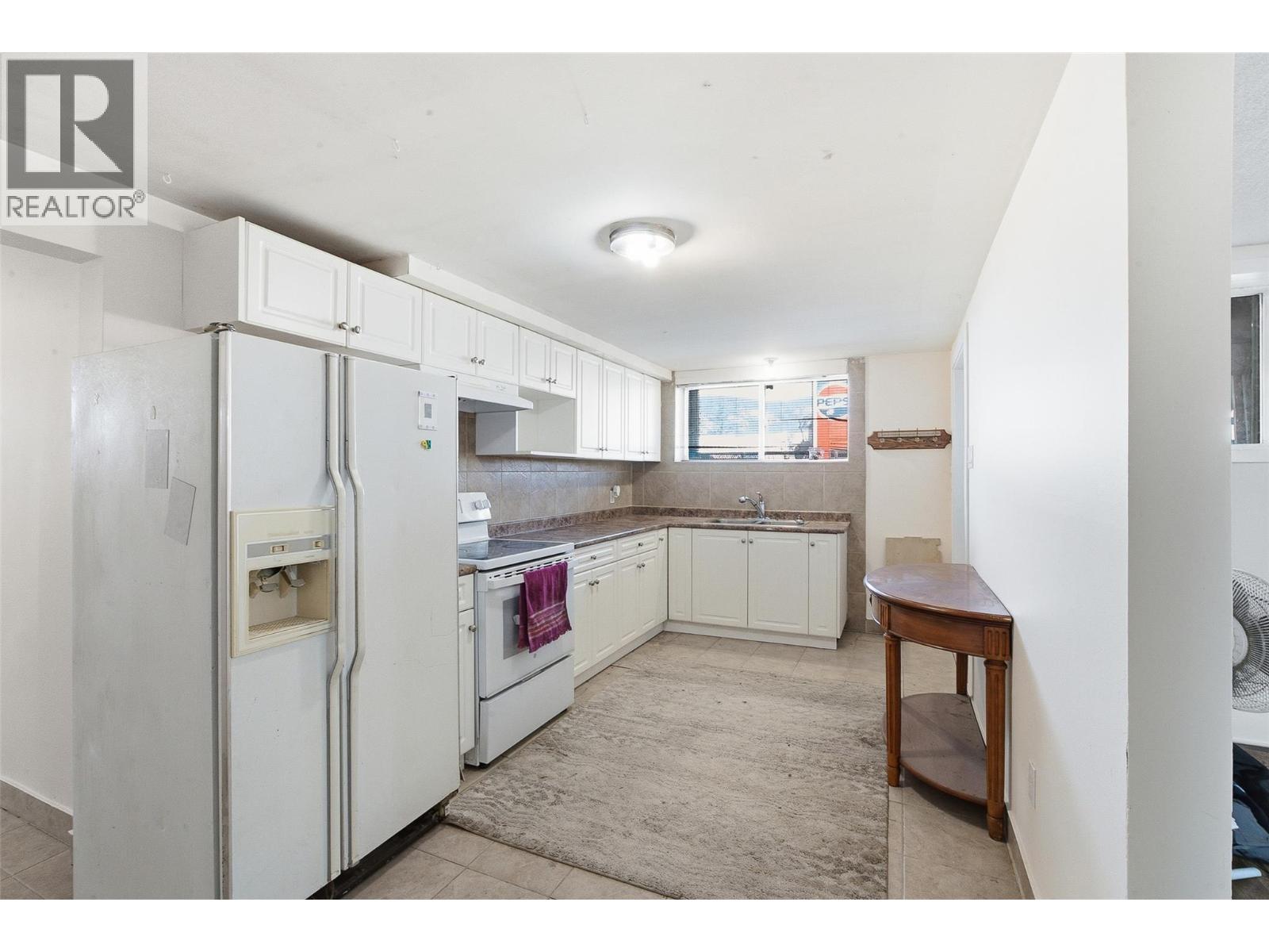 2337 Coutlee Avenue - 48