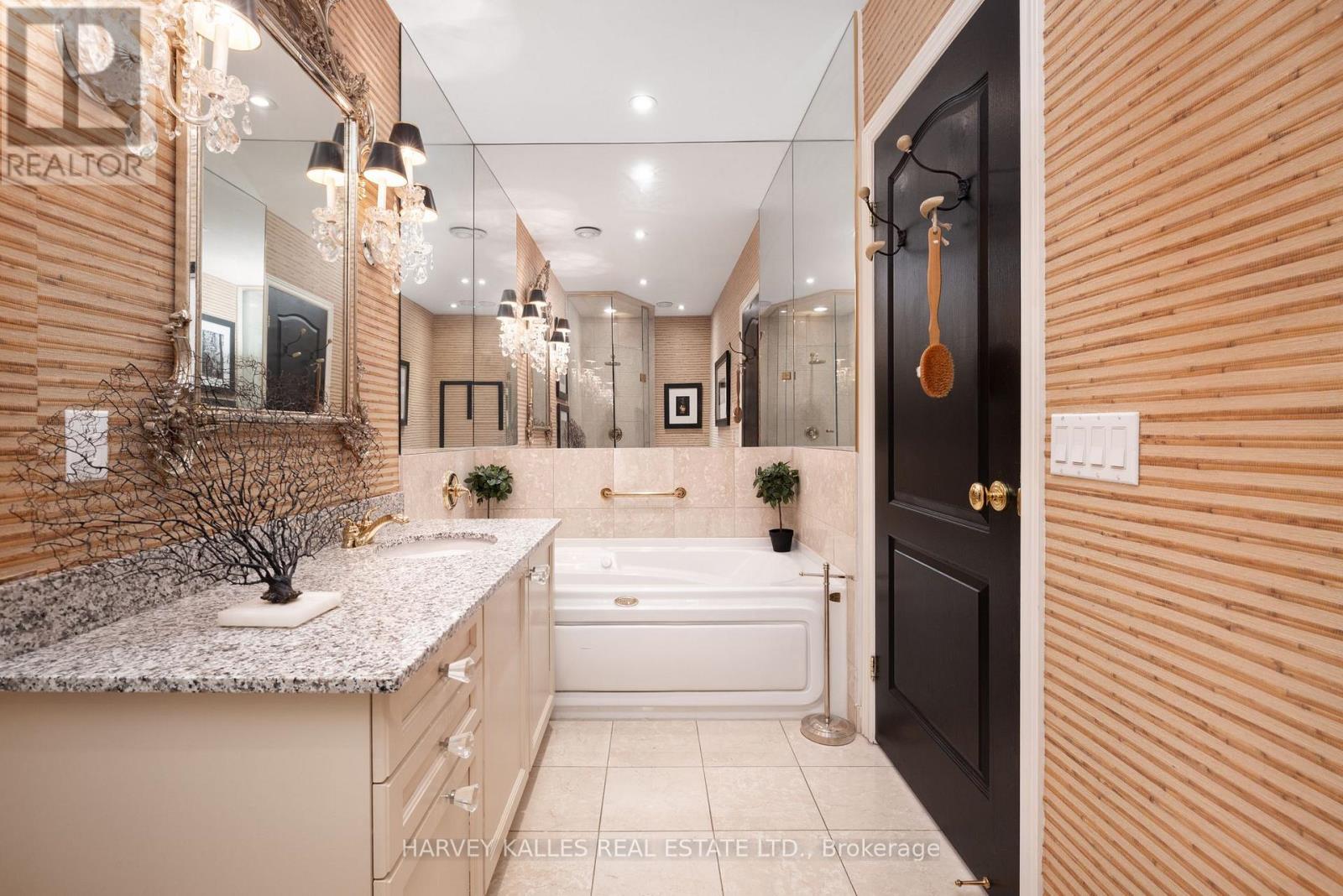#21 260 RUSSELL HILL ROAD - 13