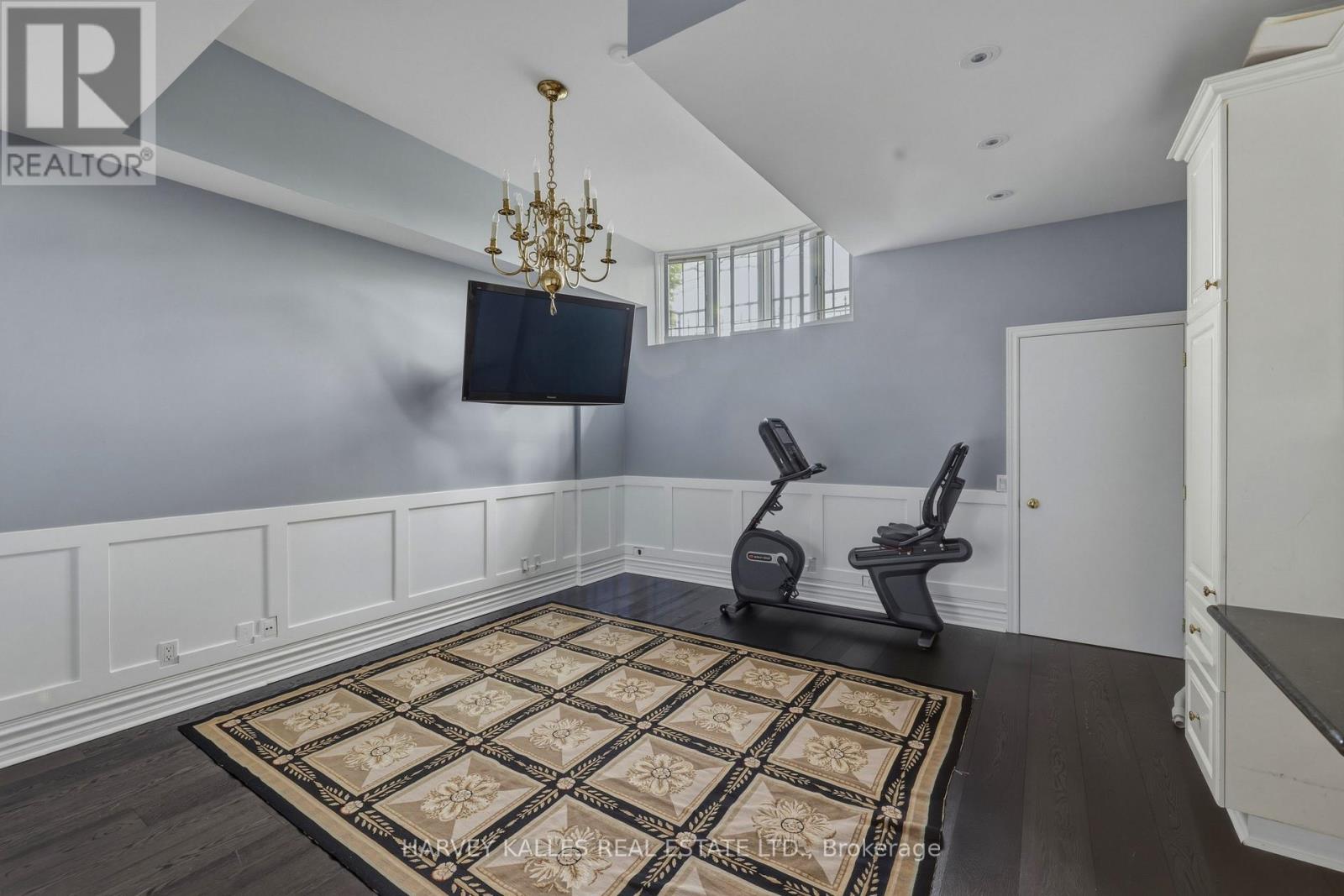 #21 260 RUSSELL HILL ROAD - 19