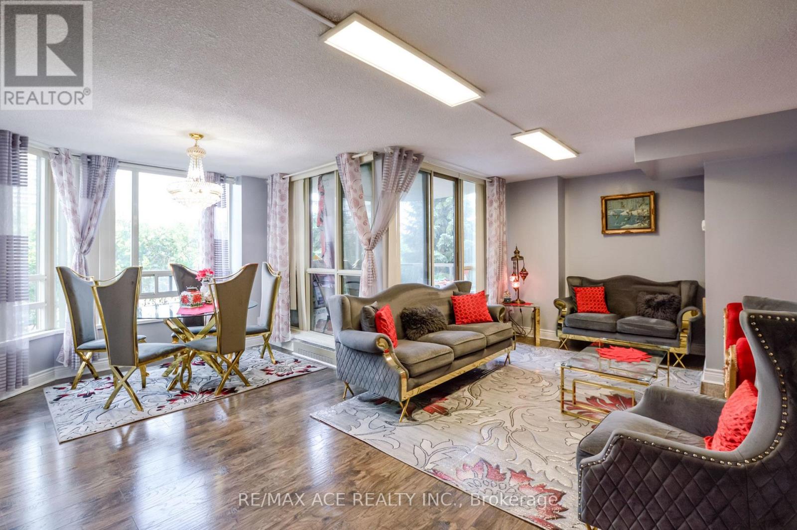 #201 75 KING STREET E - 11