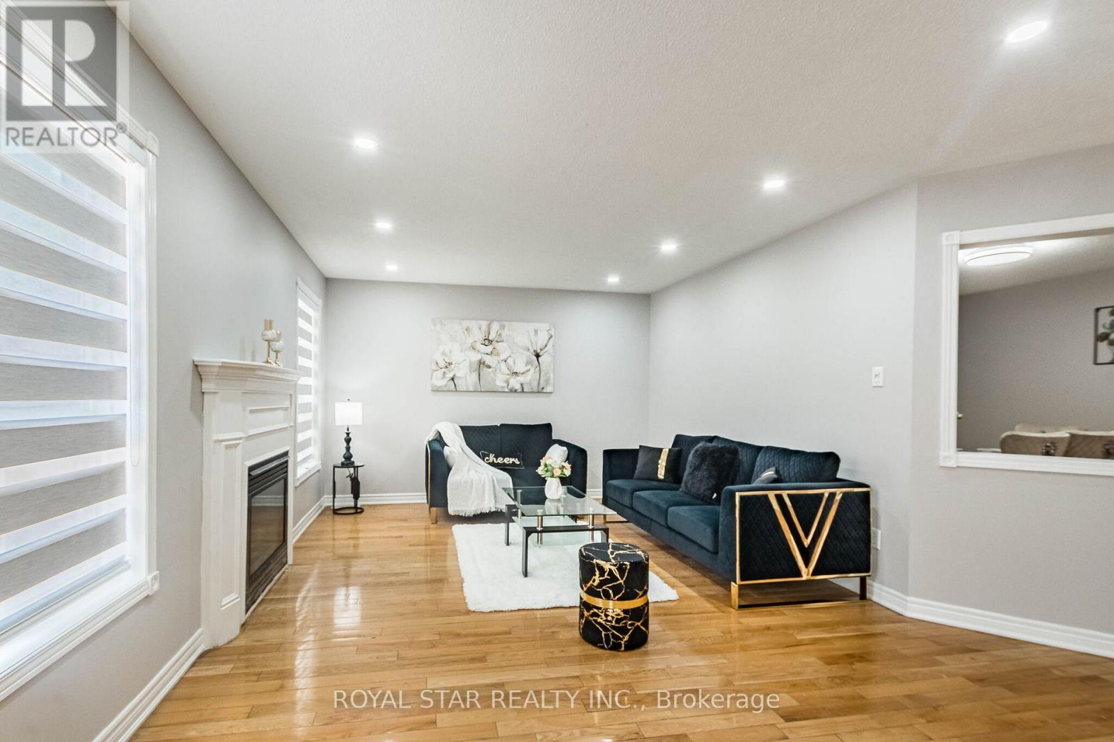 55 NEWARK WAY - 13