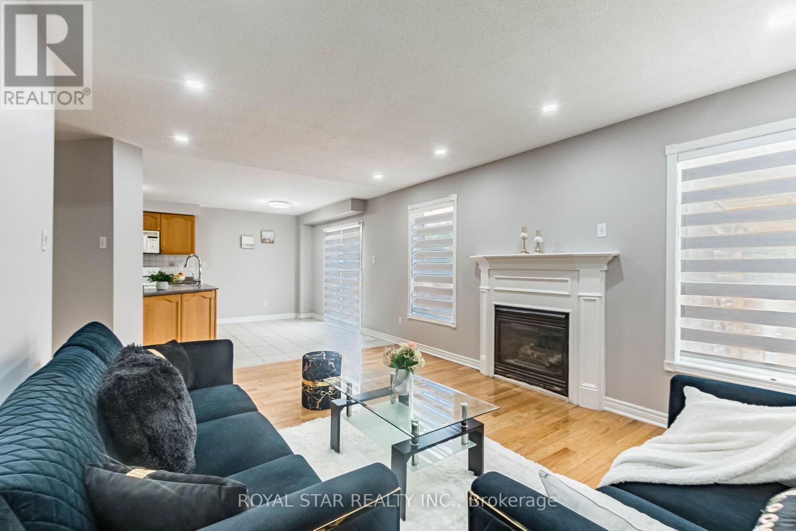 55 NEWARK WAY - 14