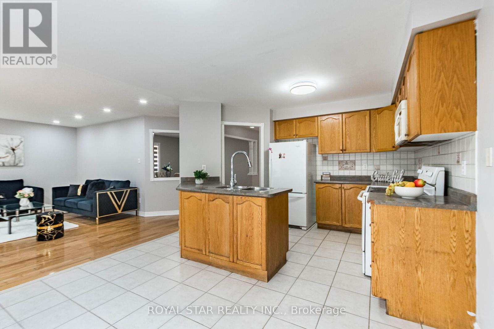 55 NEWARK WAY - 16