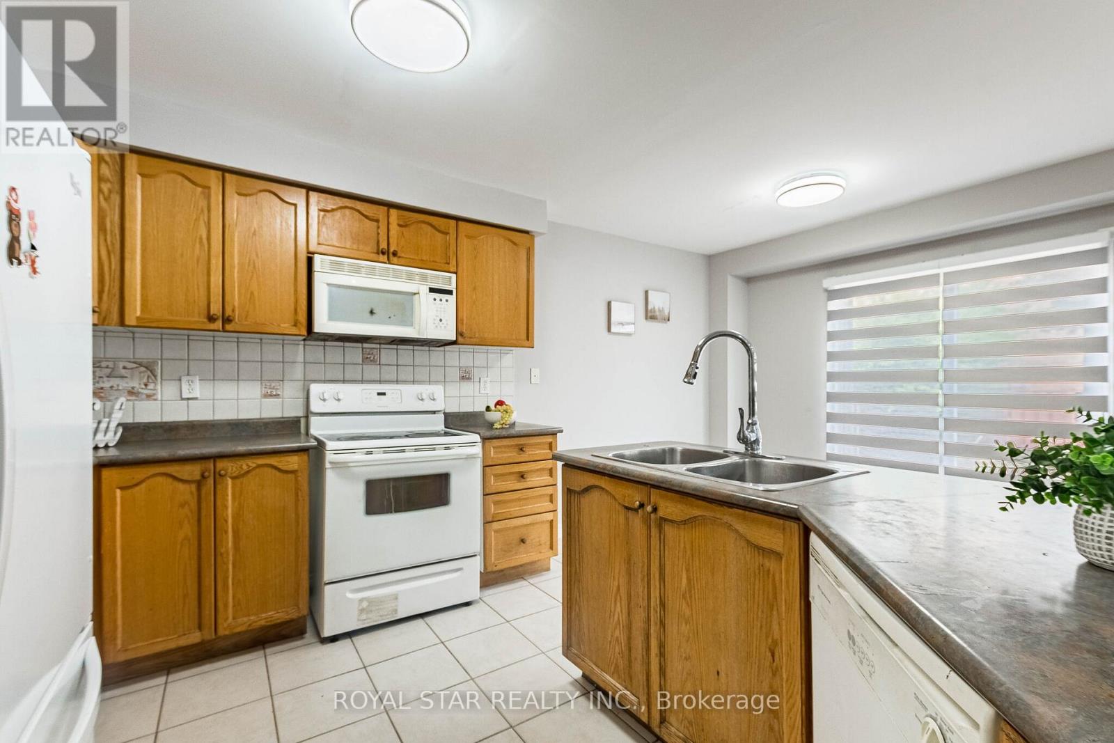 55 NEWARK WAY - 18