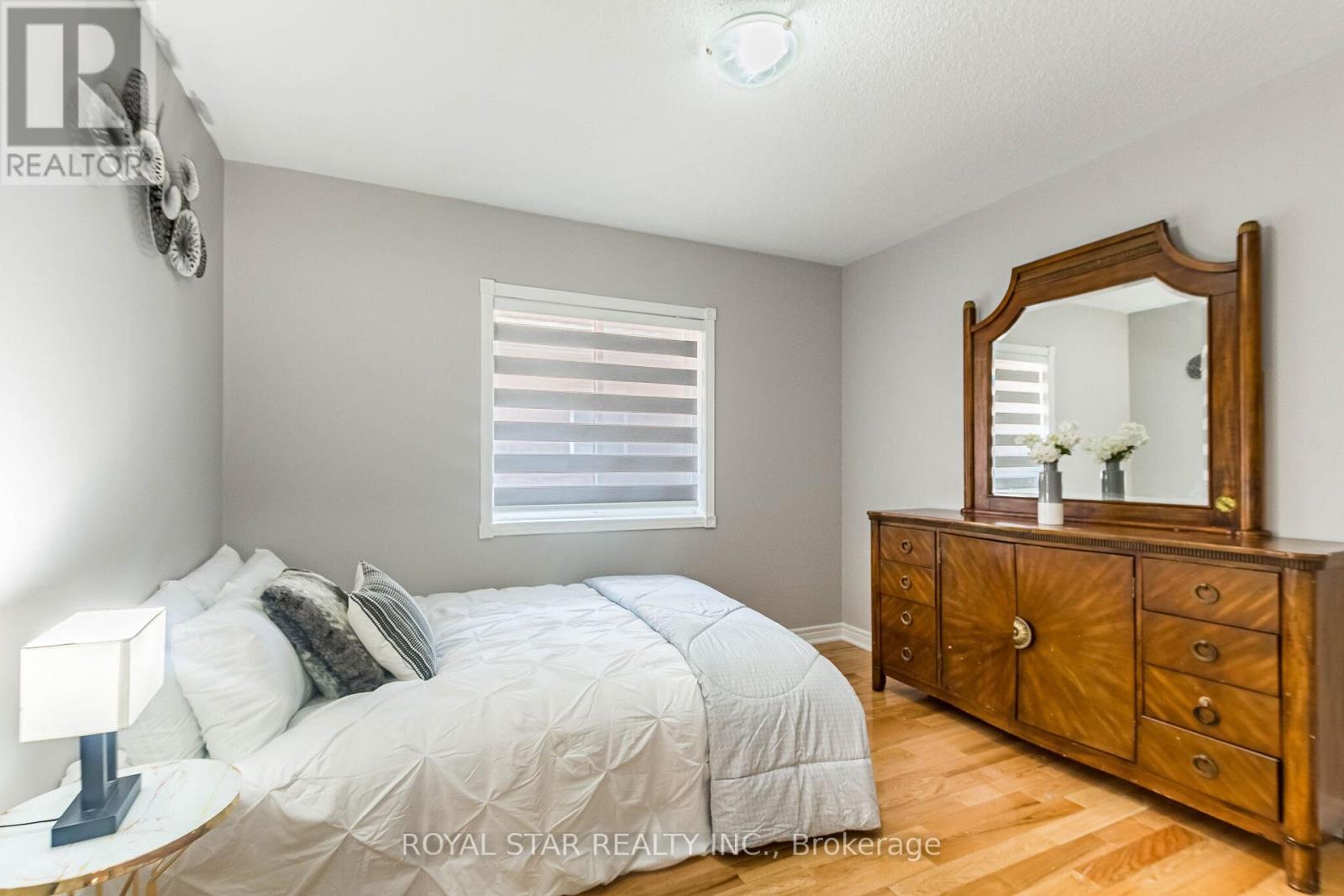 55 NEWARK WAY - 32