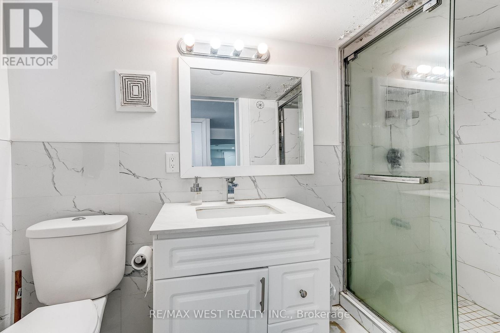 19 ARCHWAY CRESCENT - 45