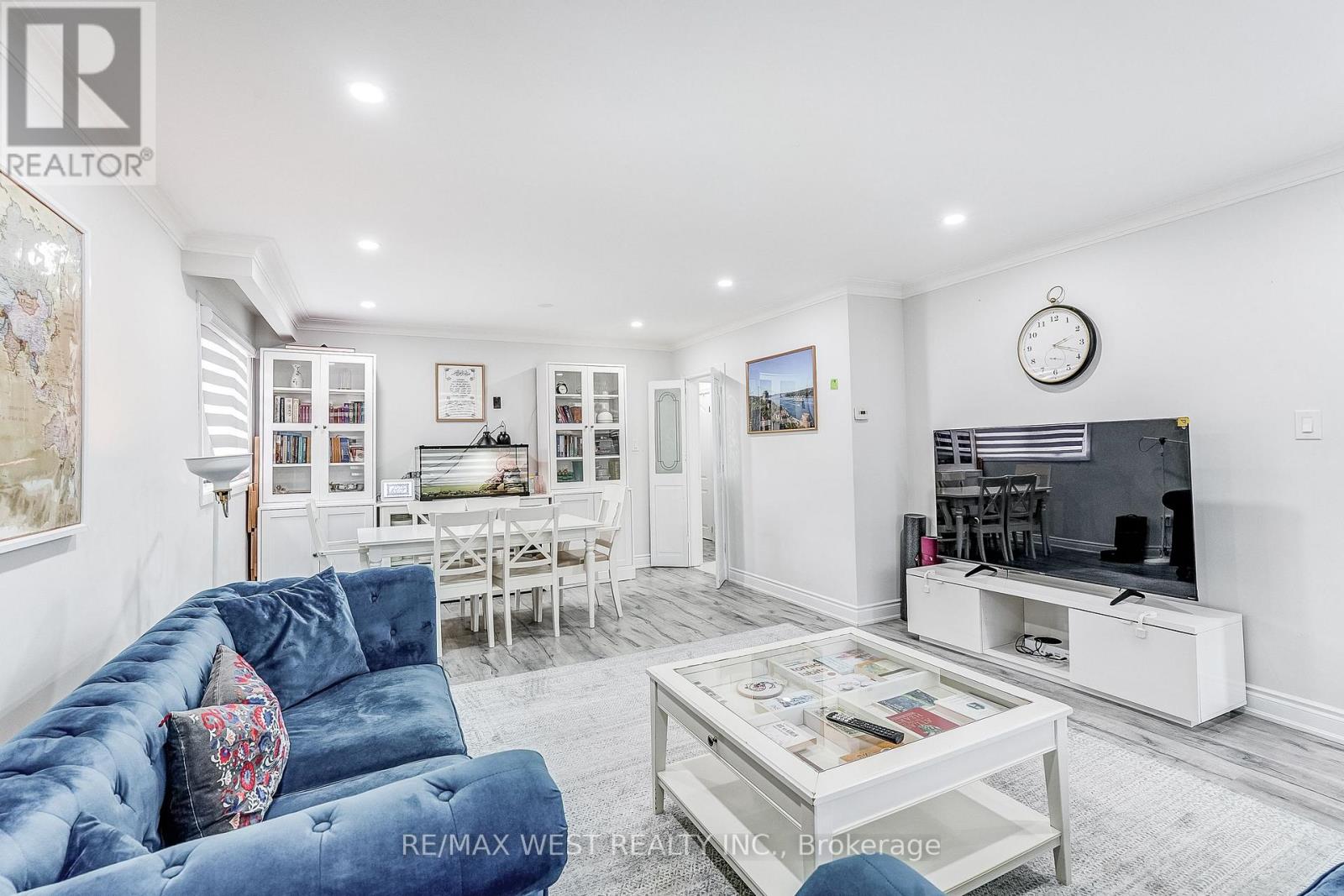 19 ARCHWAY CRESCENT - 6