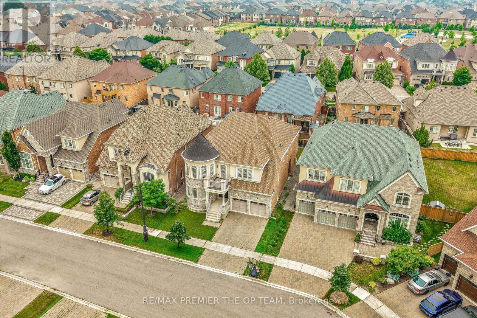 60 CHESNEY CRESCENT - Image 6