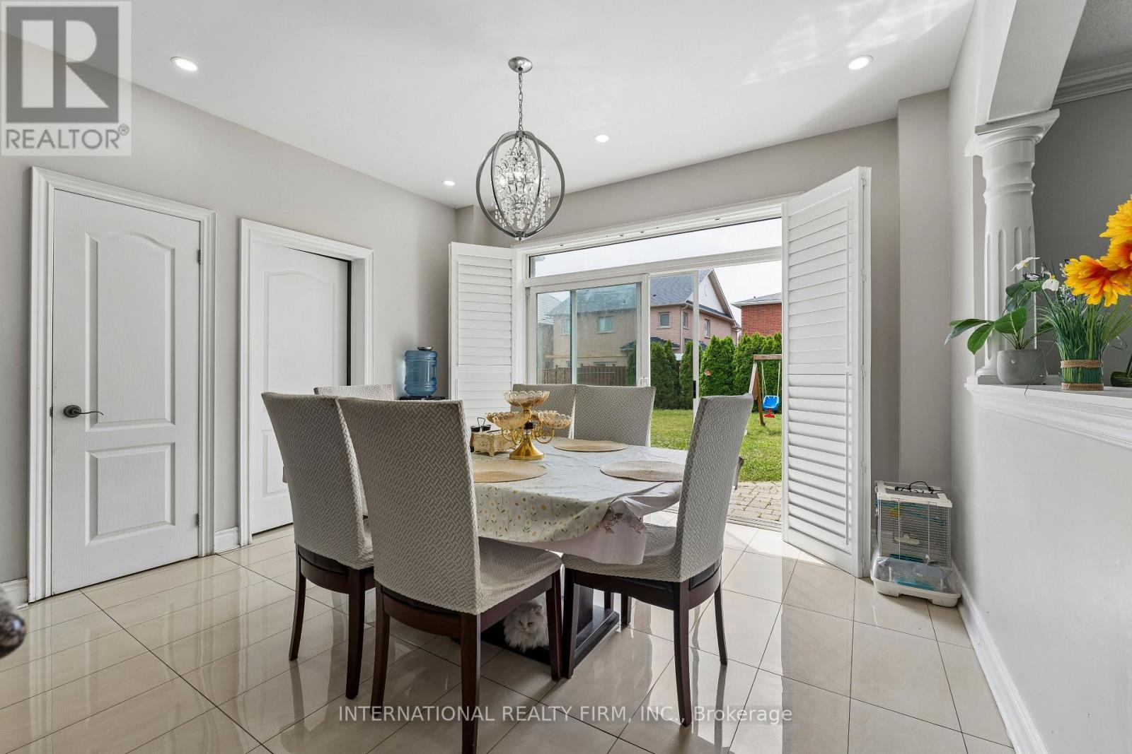 8 REDWILLOW ROAD - 10