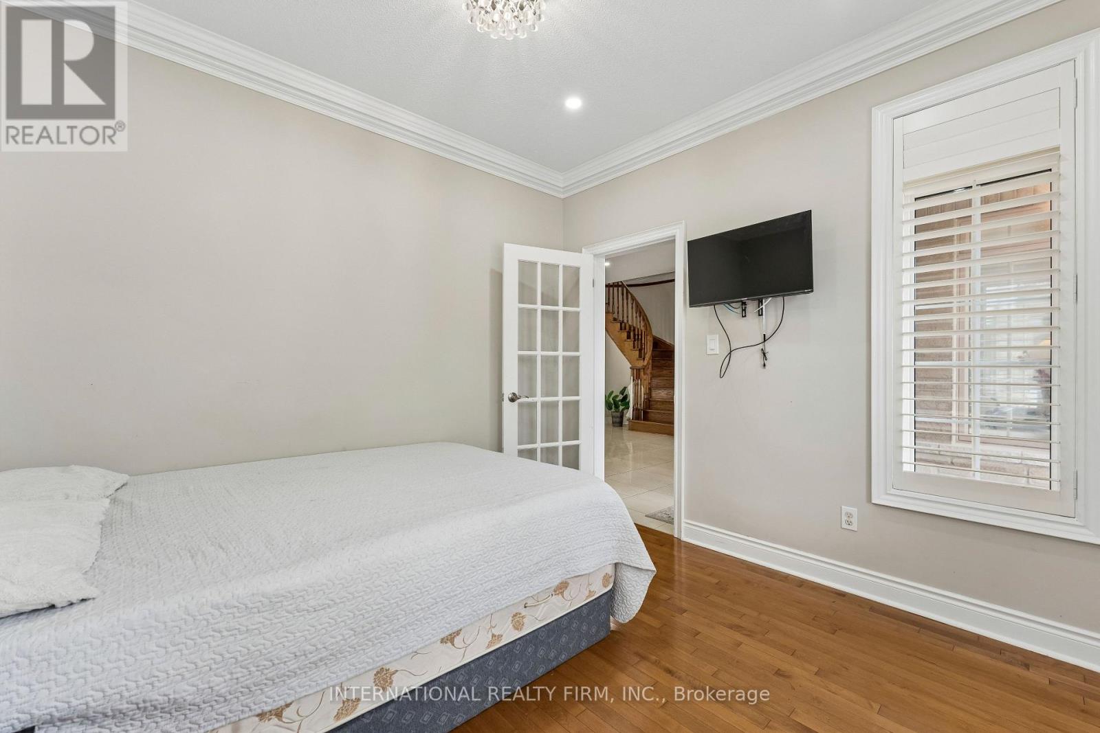 8 REDWILLOW ROAD - 14