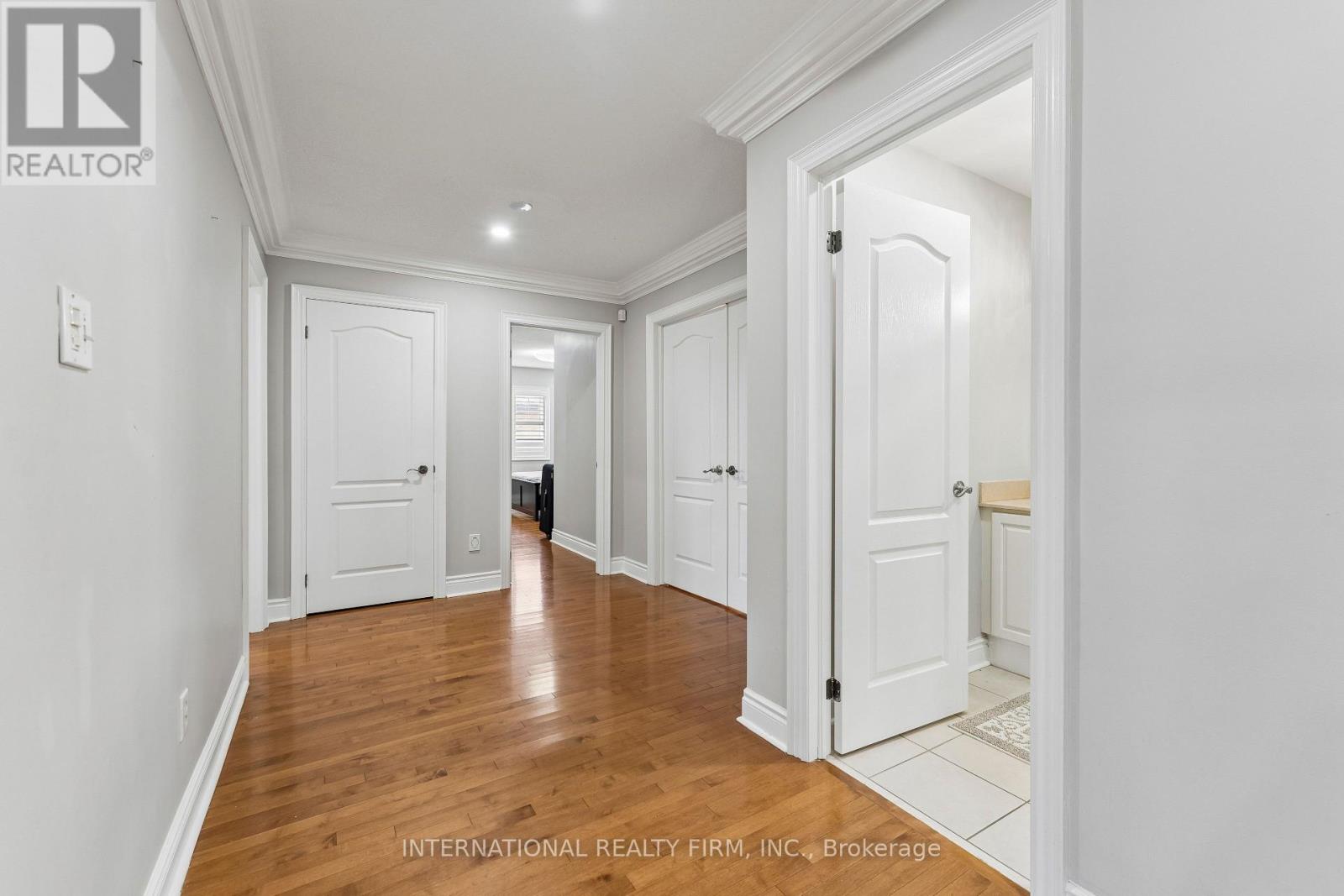 8 REDWILLOW ROAD - 16
