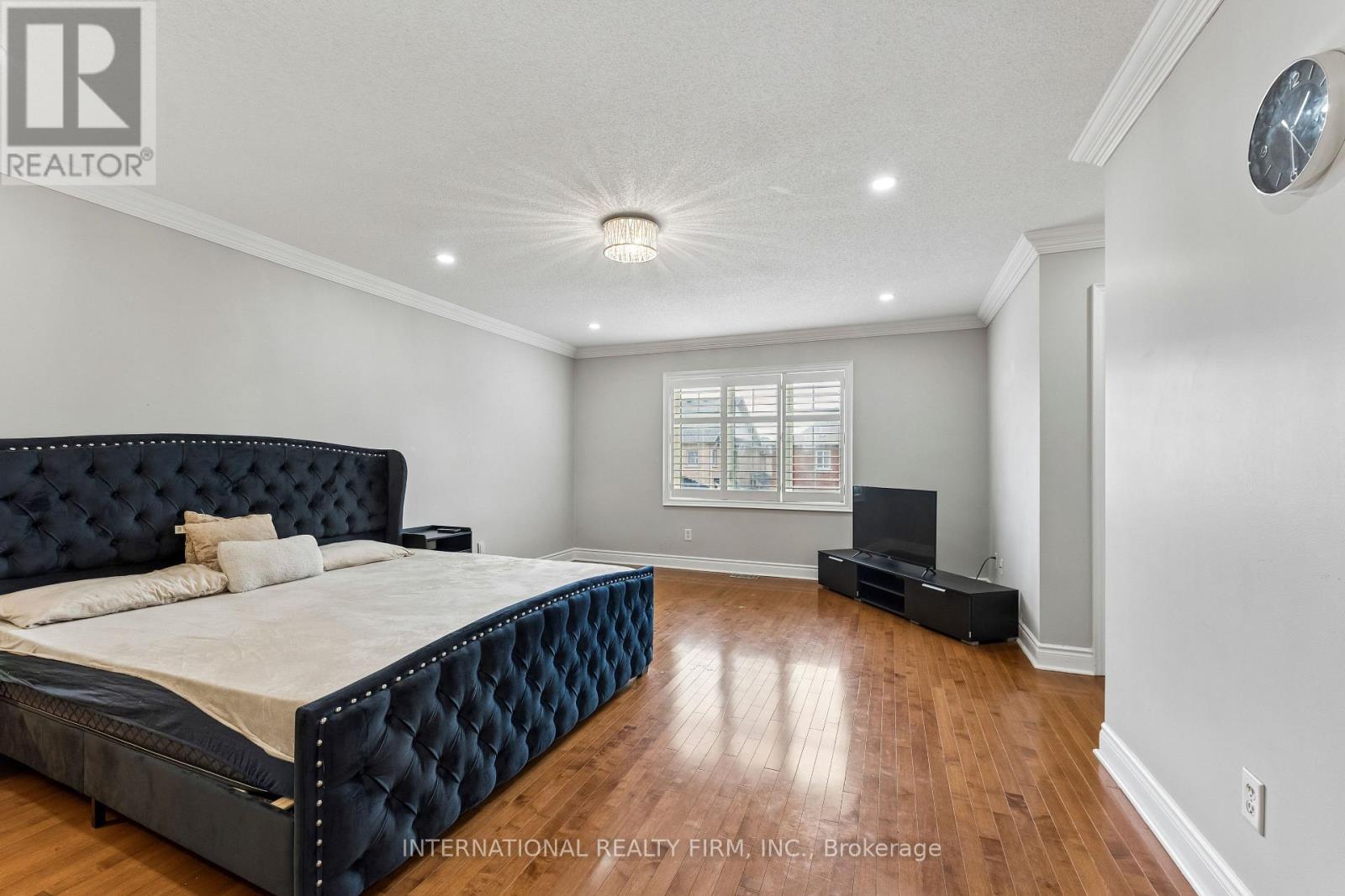 8 REDWILLOW ROAD - 18