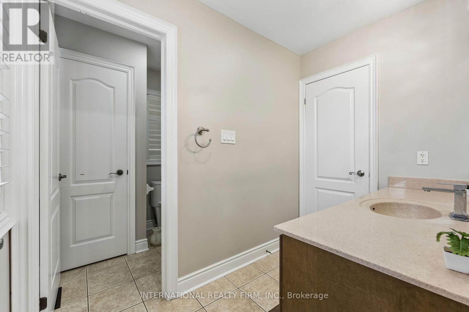 8 REDWILLOW ROAD - 24