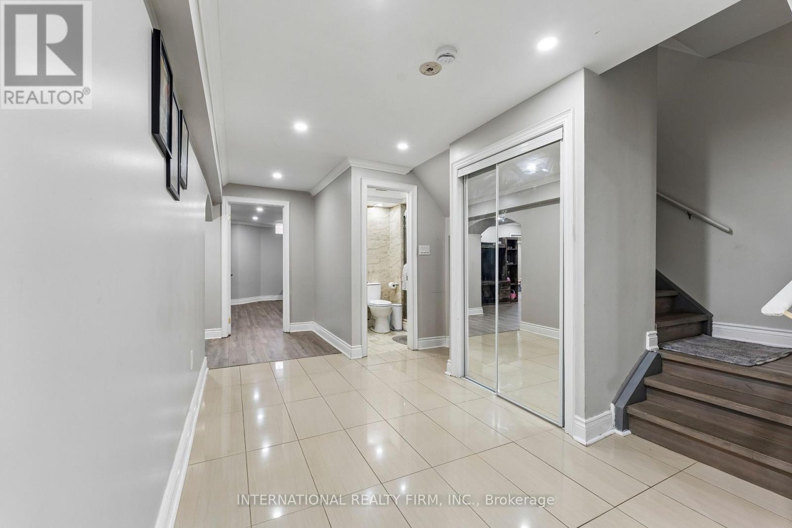 8 REDWILLOW ROAD - 31