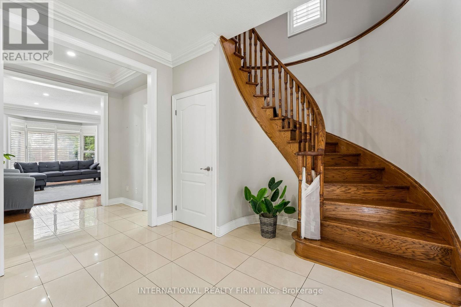 8 REDWILLOW ROAD - 5
