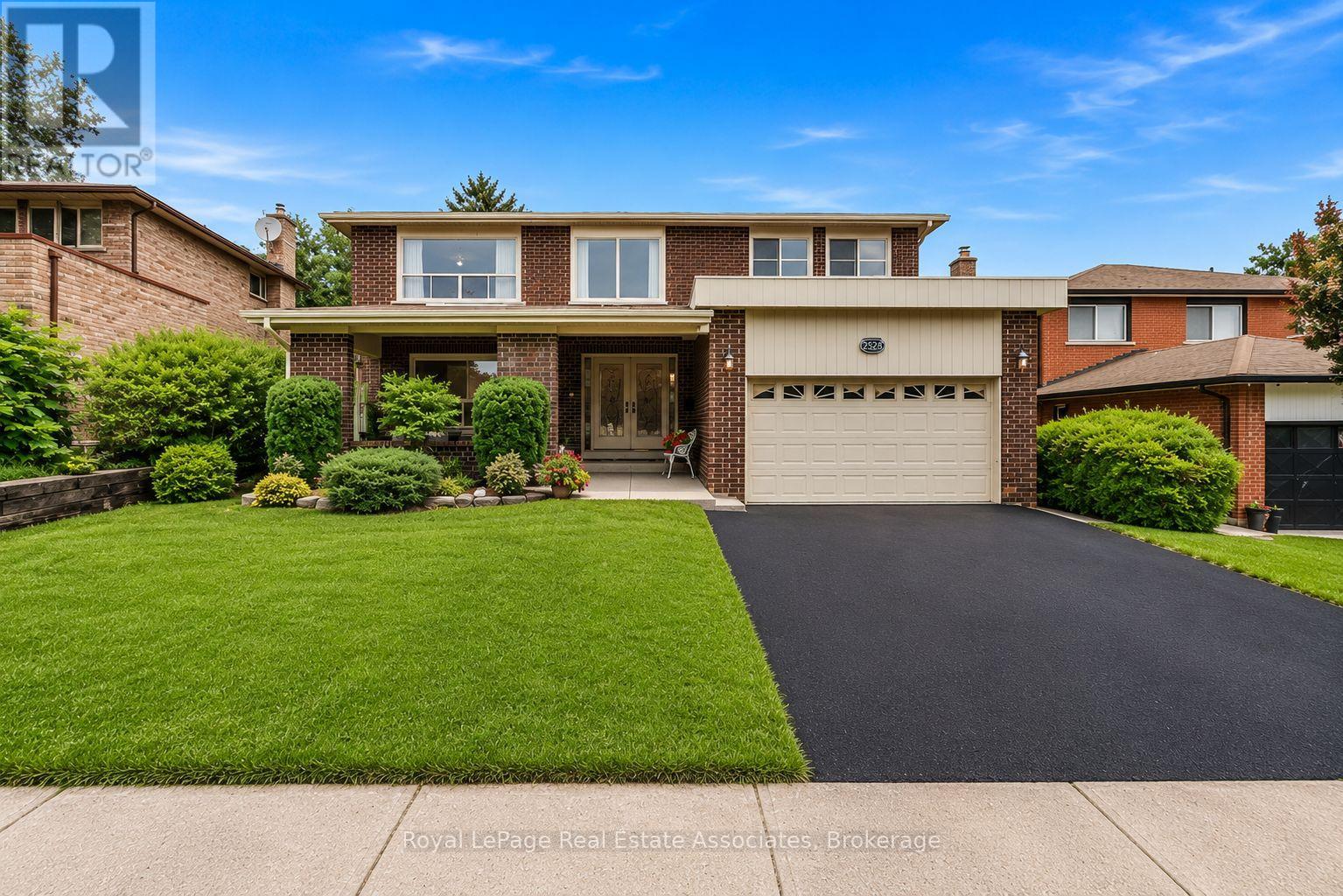 2529 CLAYMORE CRESCENT - 1