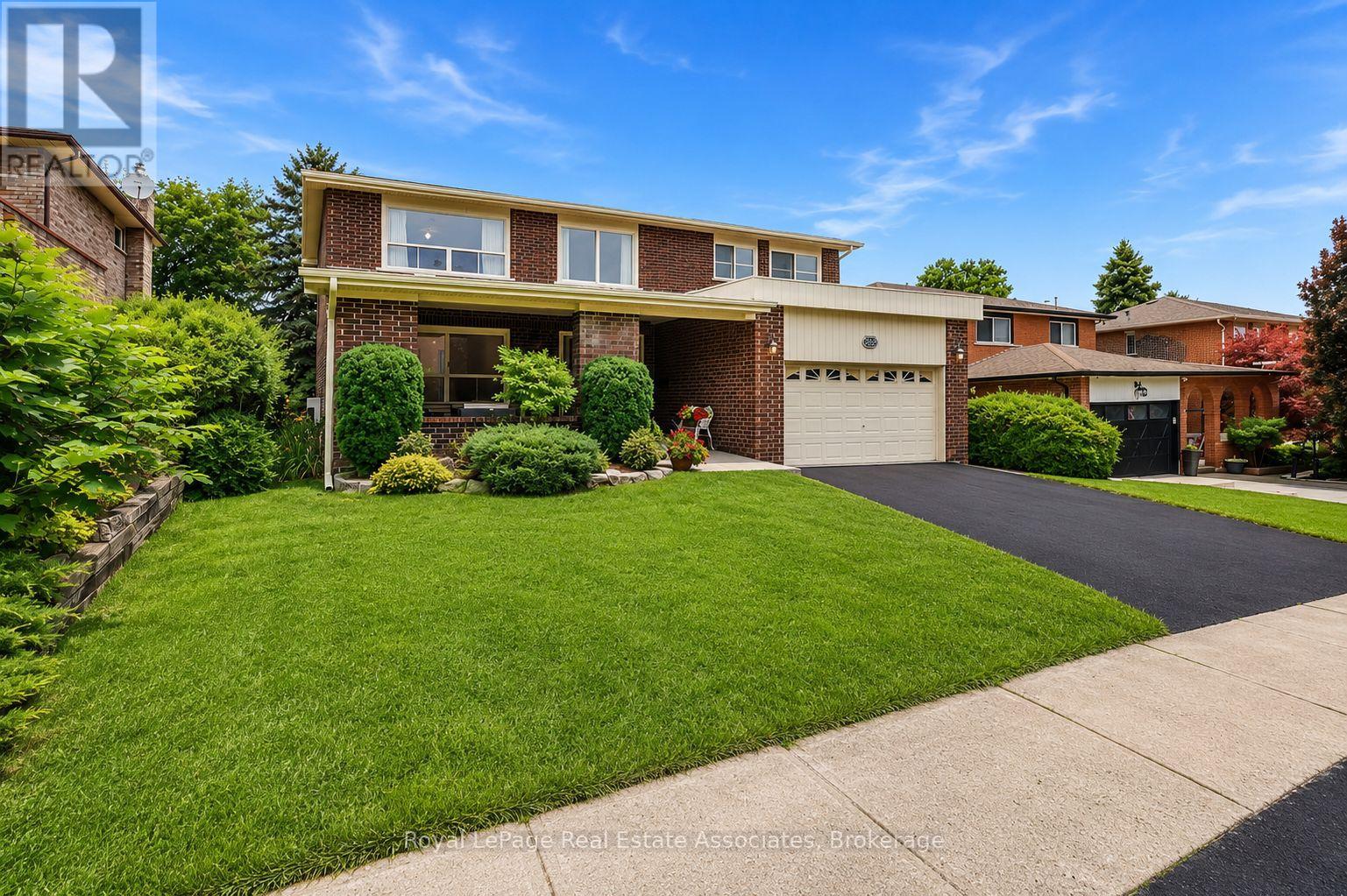 2529 CLAYMORE CRESCENT - 3